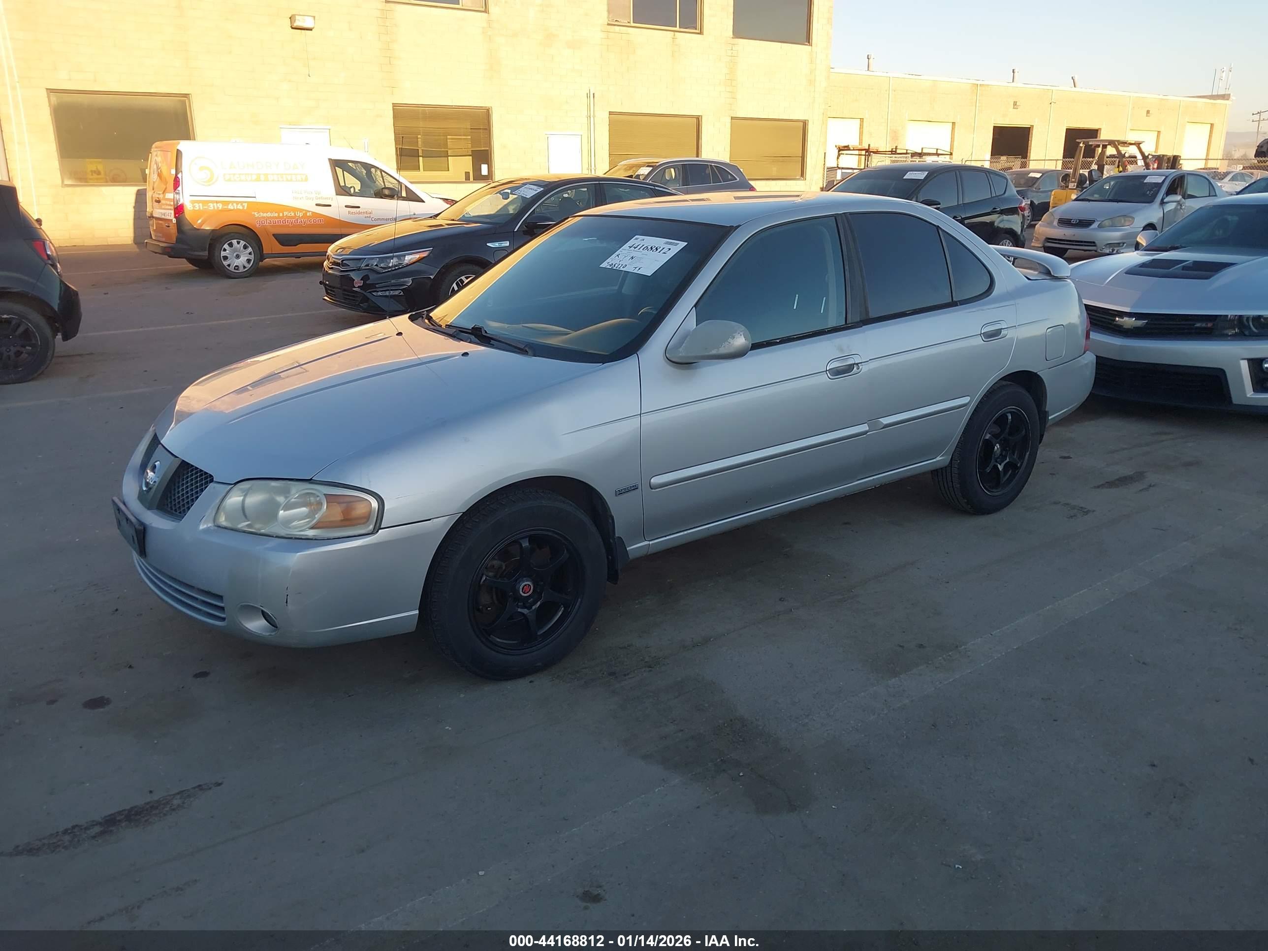 NISSAN SENTRA image 2