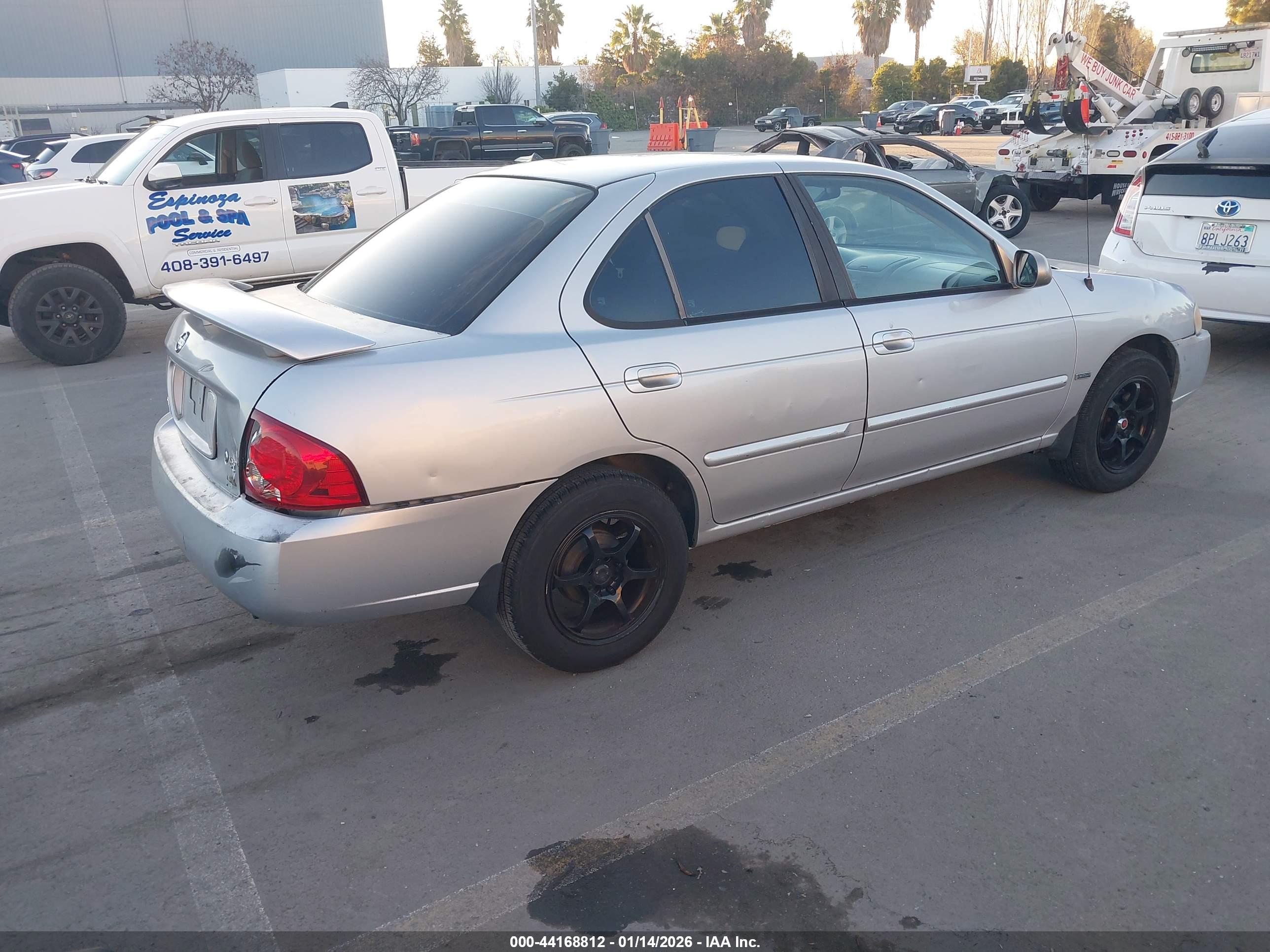 NISSAN SENTRA image 4