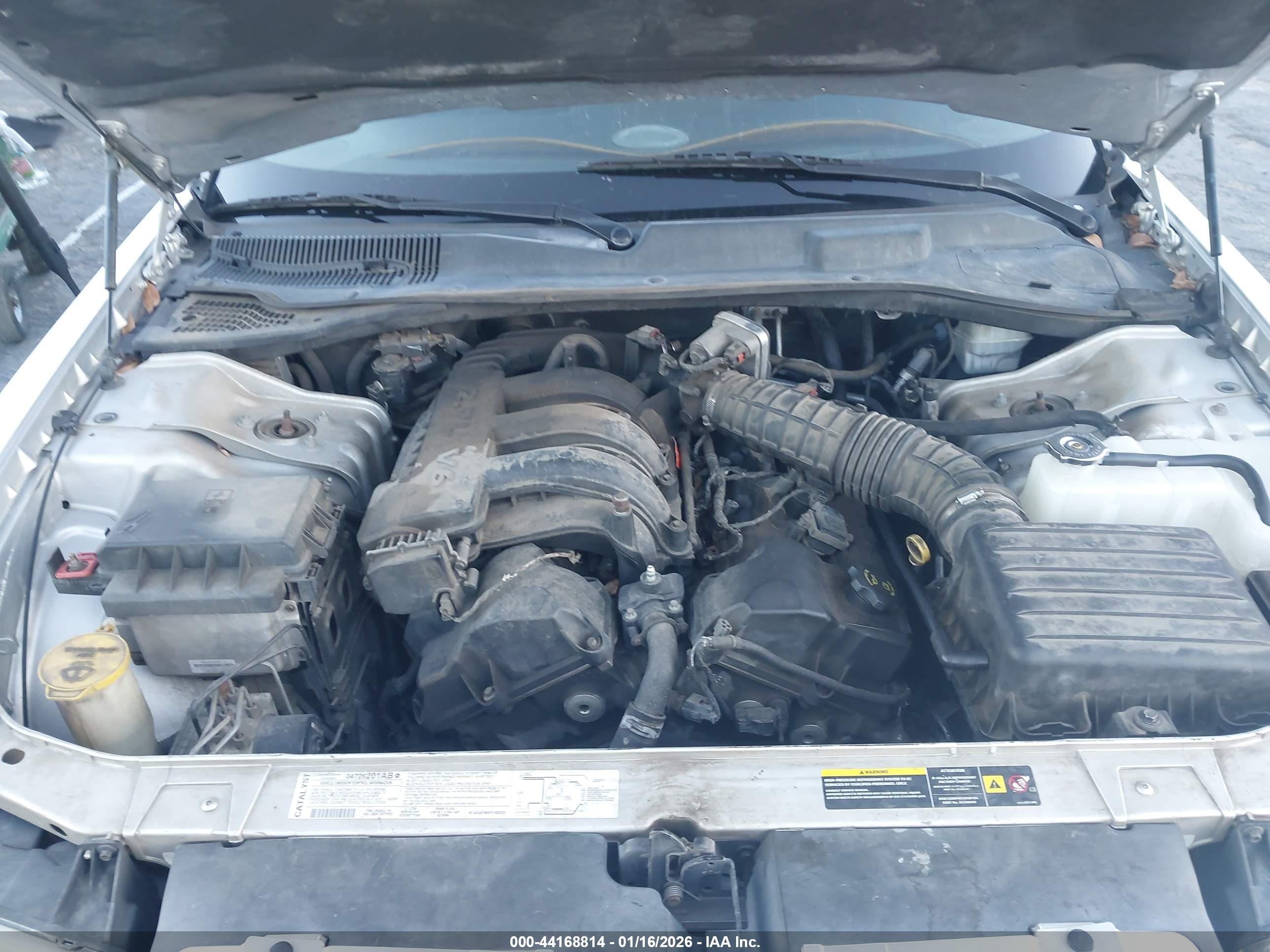 CHRYSLER 300 image 10