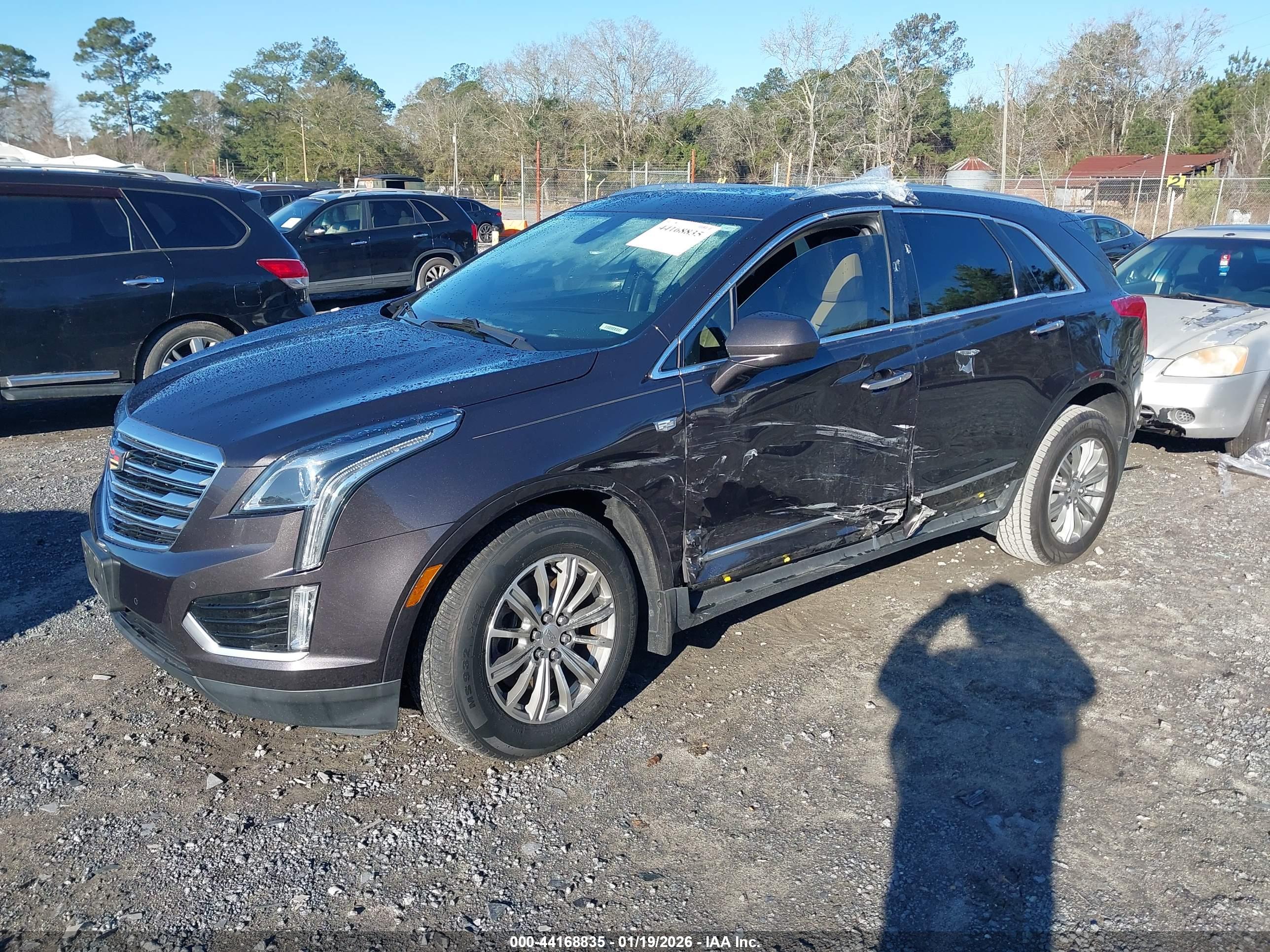 CADILLAC XT5 image 2