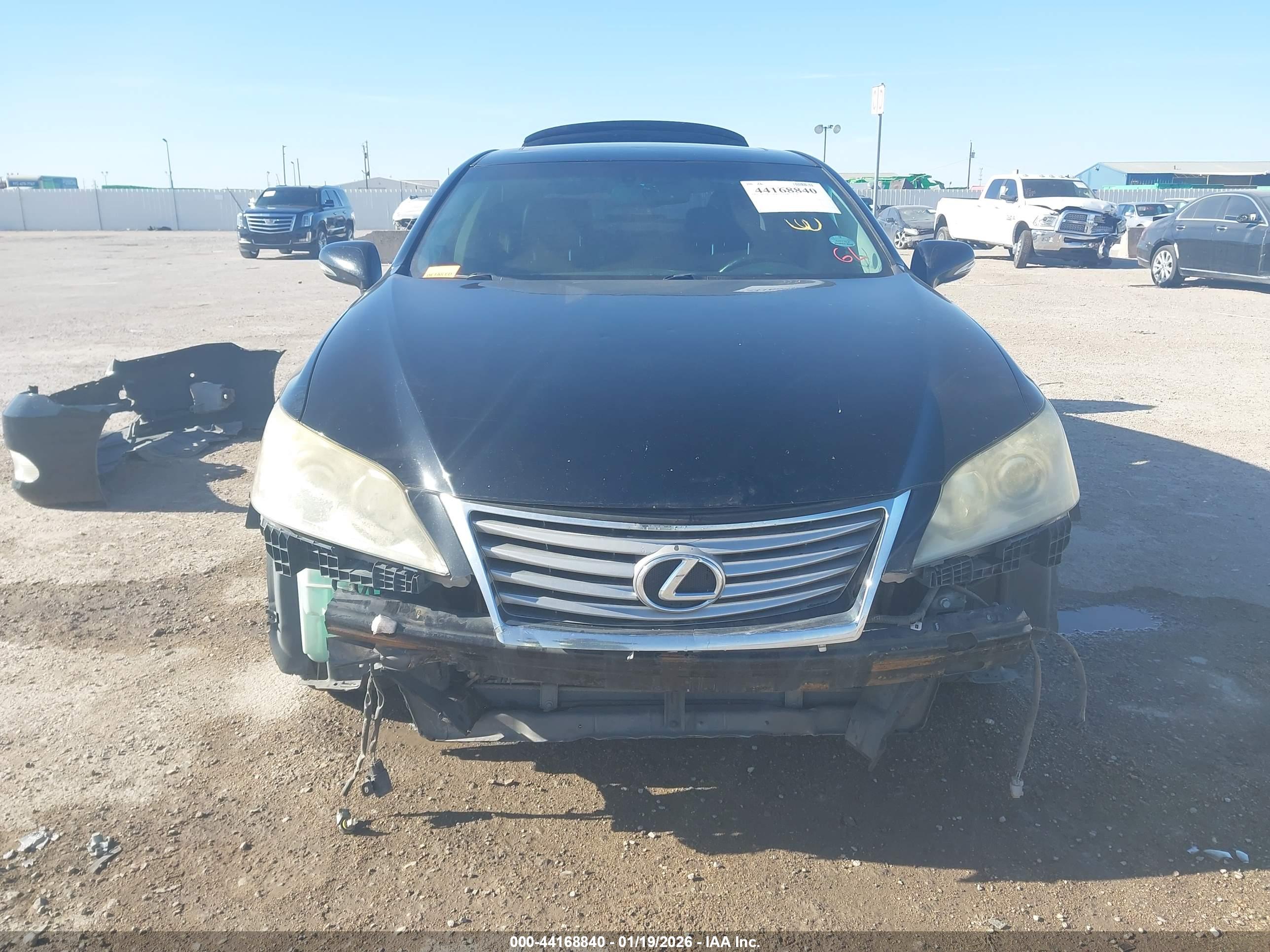 LEXUS ES image 6