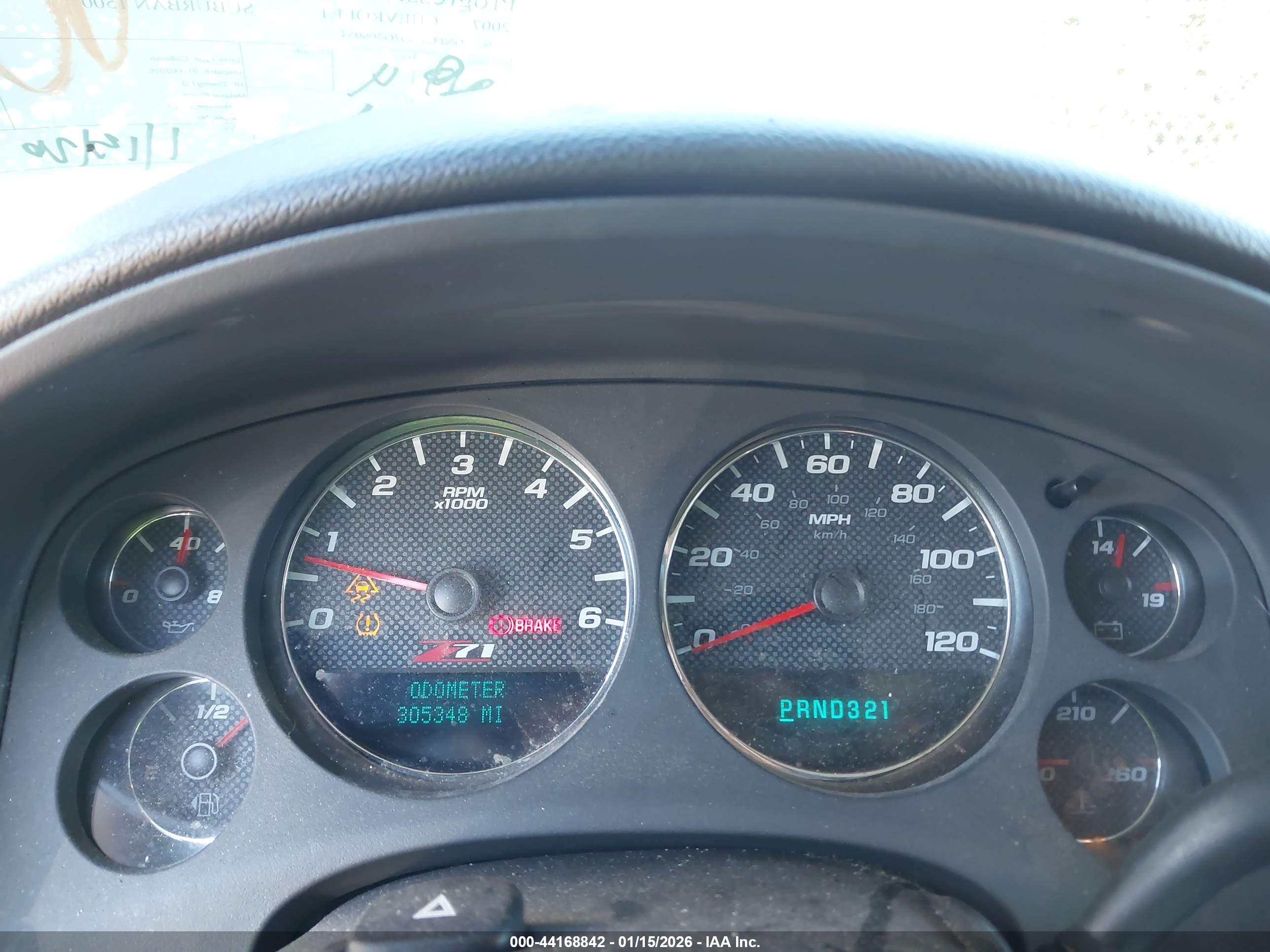 CHEVROLET SUBURBAN image 7
