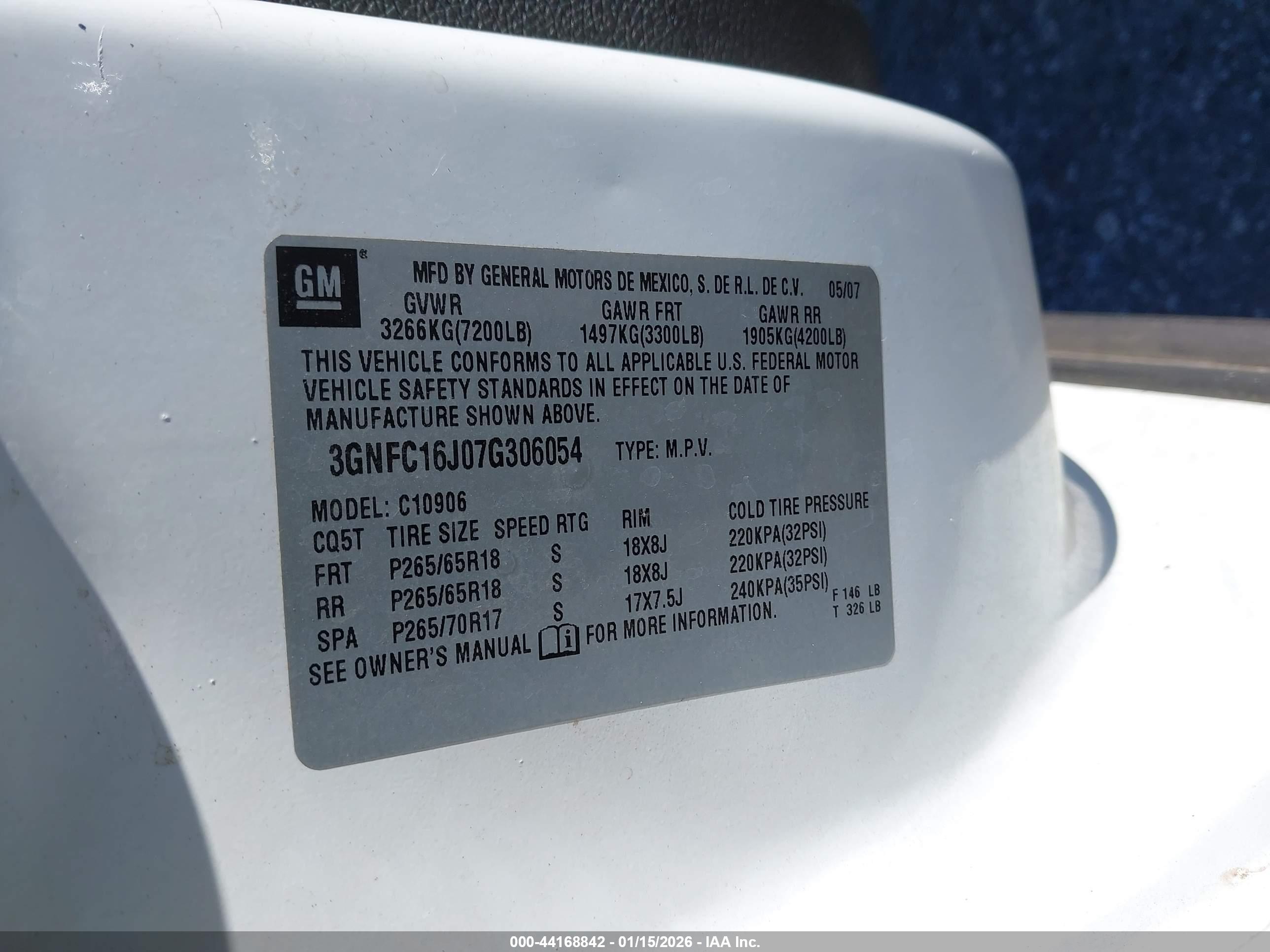 CHEVROLET SUBURBAN image 9