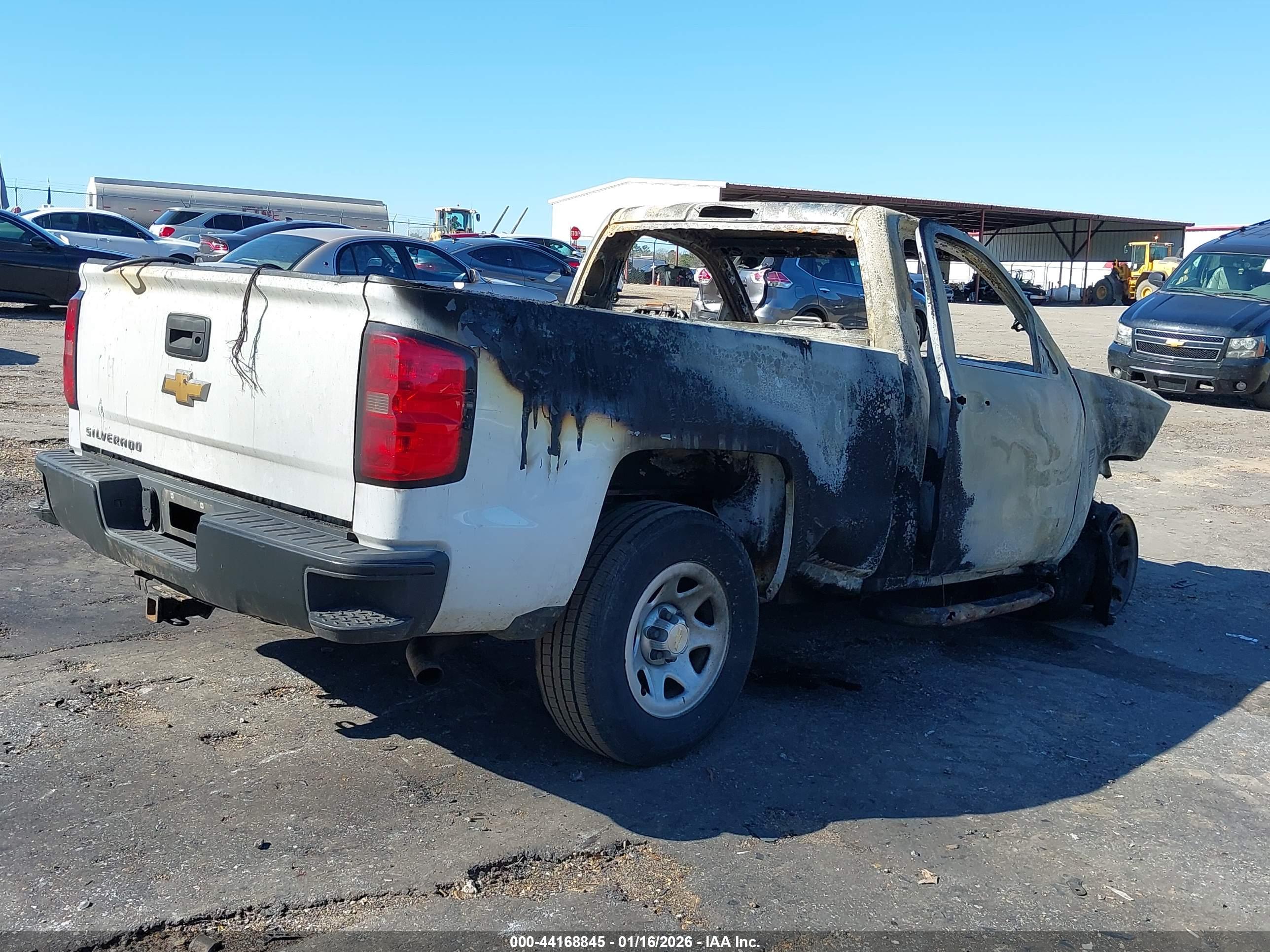 CHEVROLET SILVERADO image 4