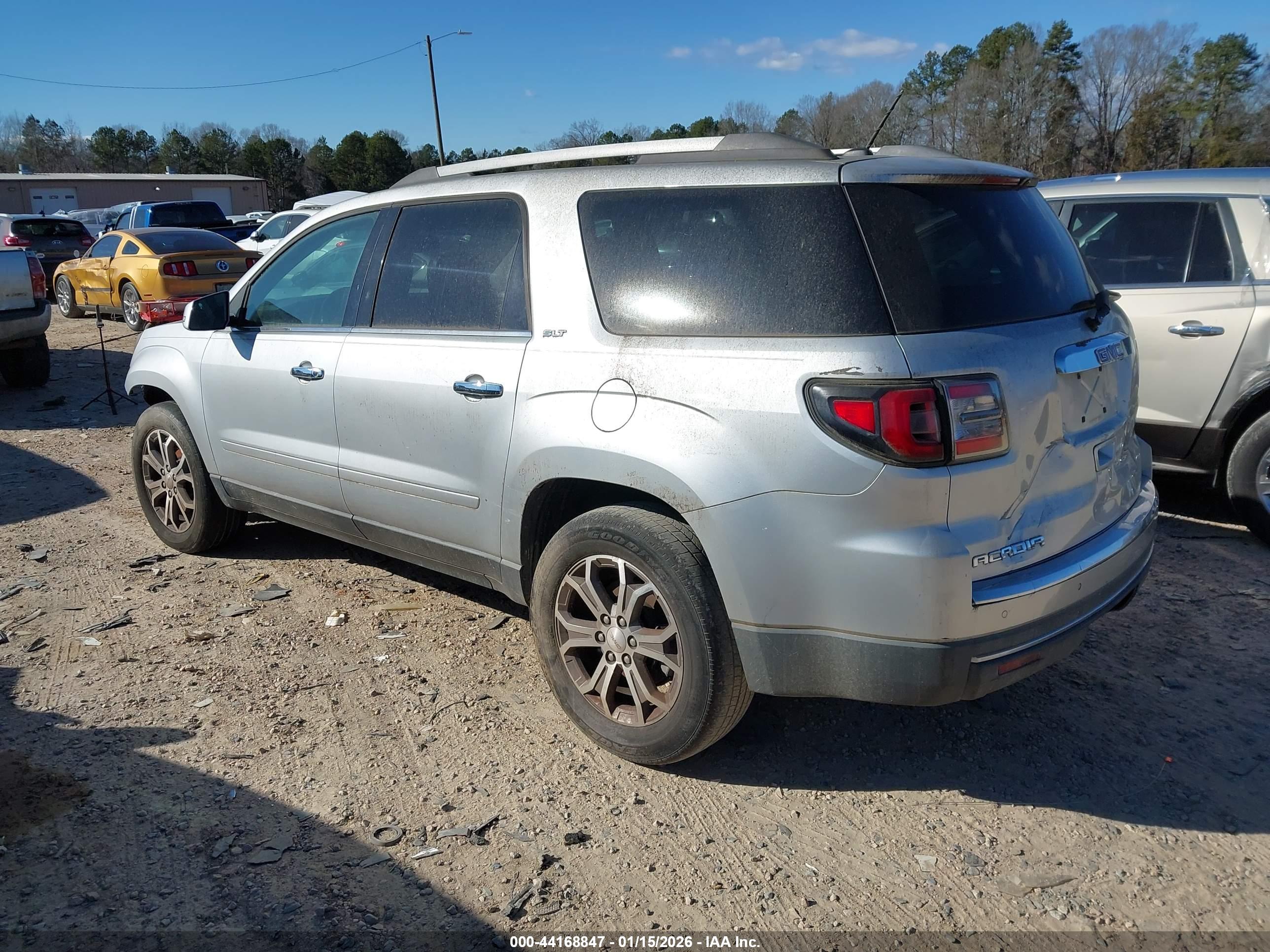 GMC ACADIA image 3