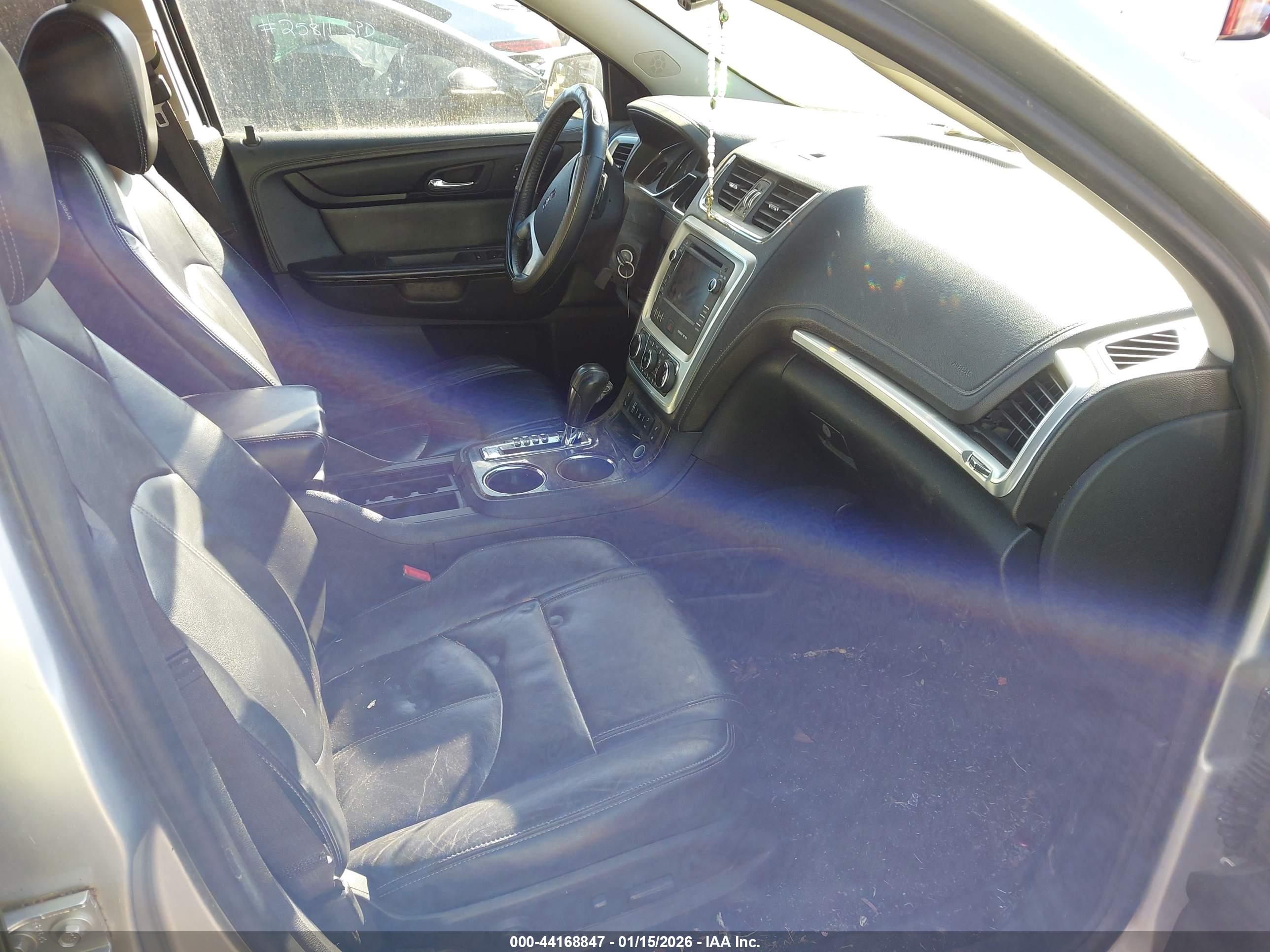 GMC ACADIA image 5