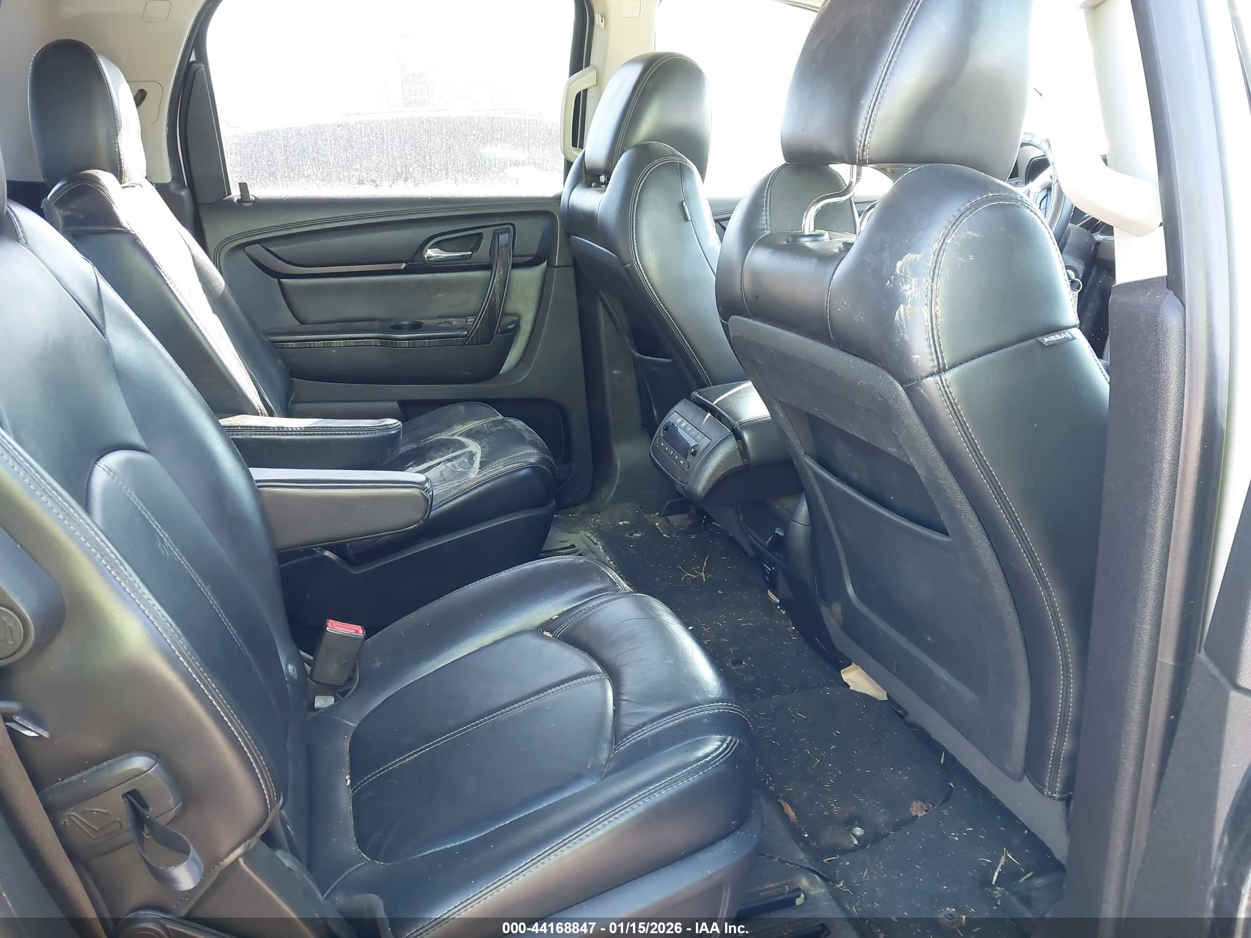 GMC ACADIA image 8