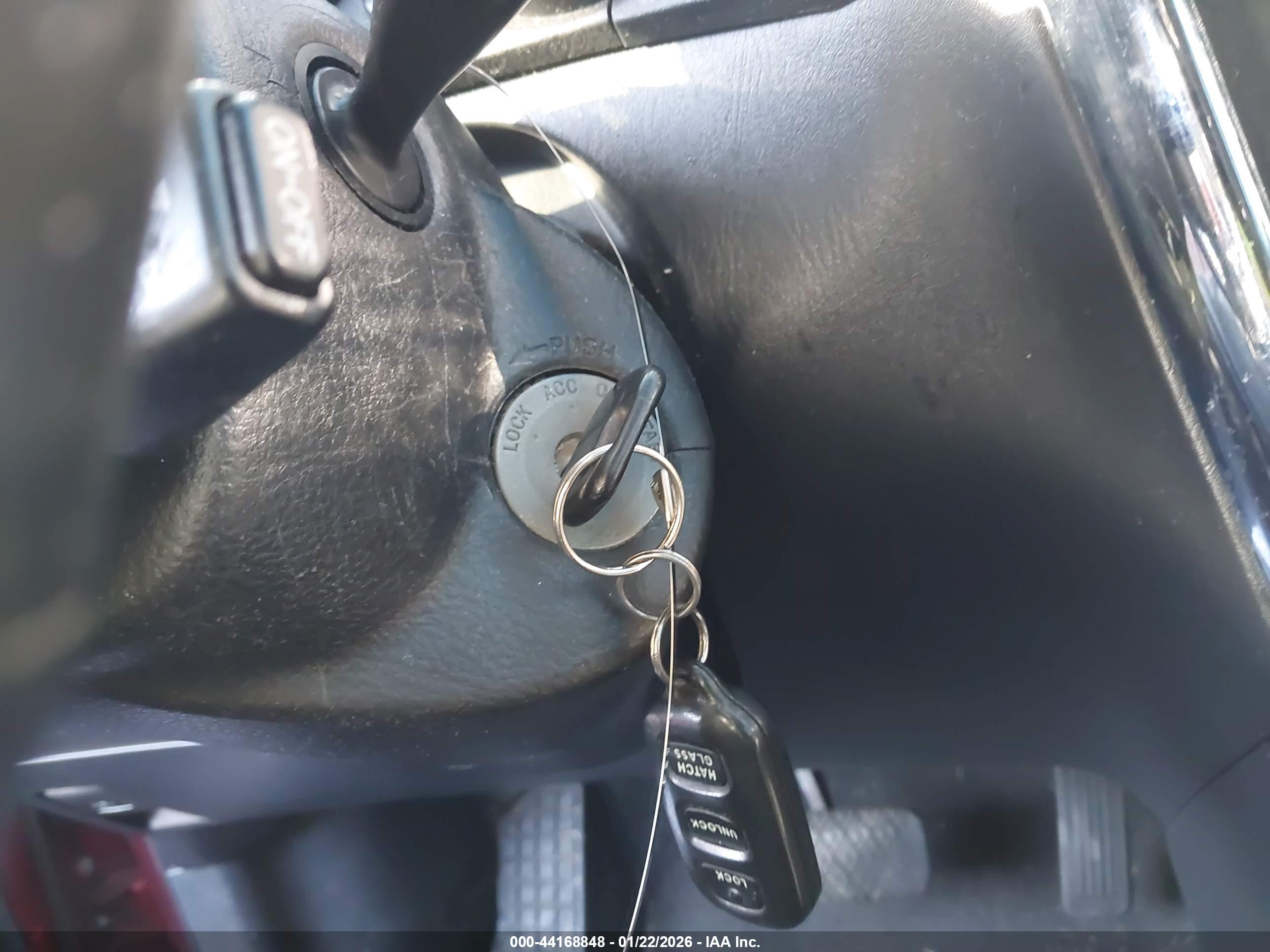 PONTIAC VIBE image 11