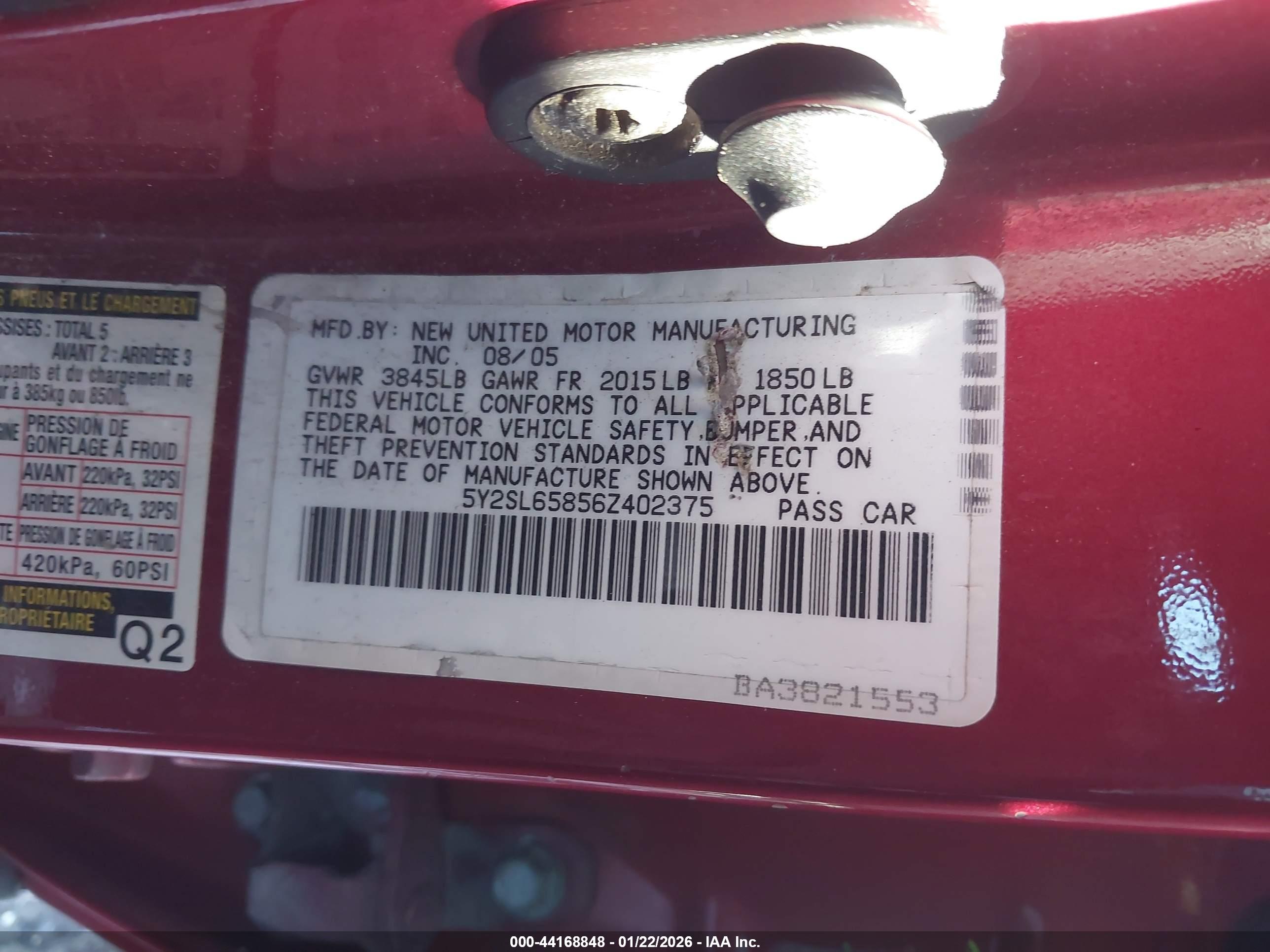 PONTIAC VIBE image 9