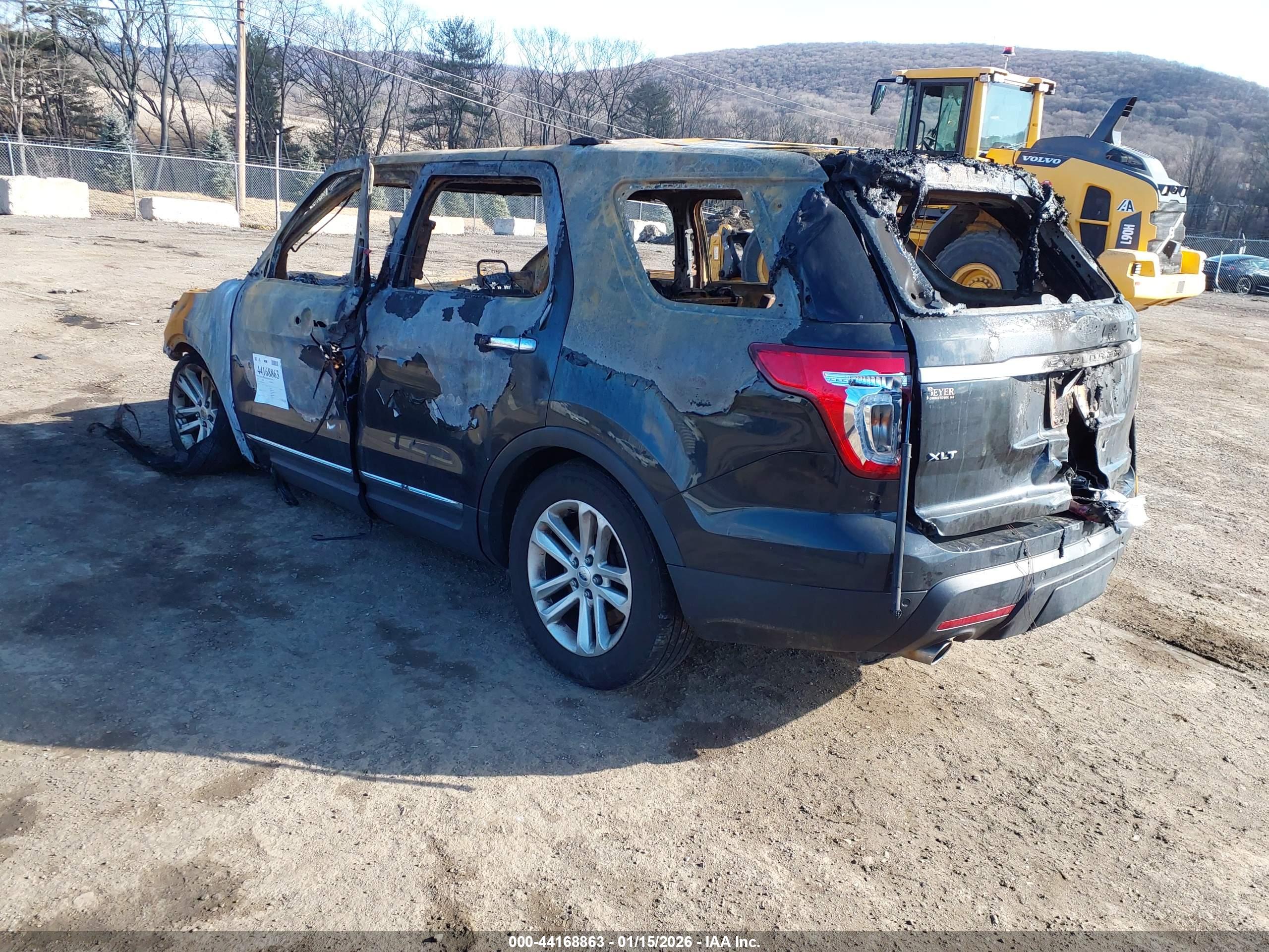 FORD EXPLORER image 3