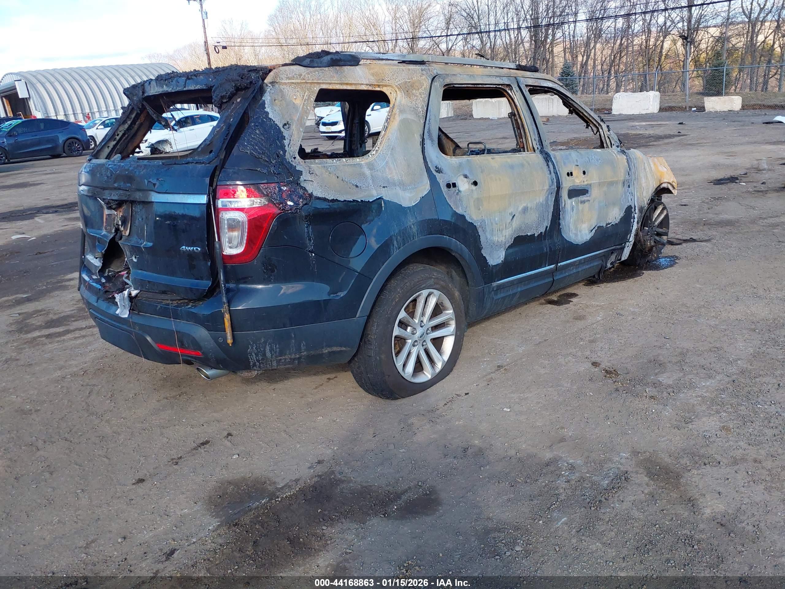 FORD EXPLORER image 4