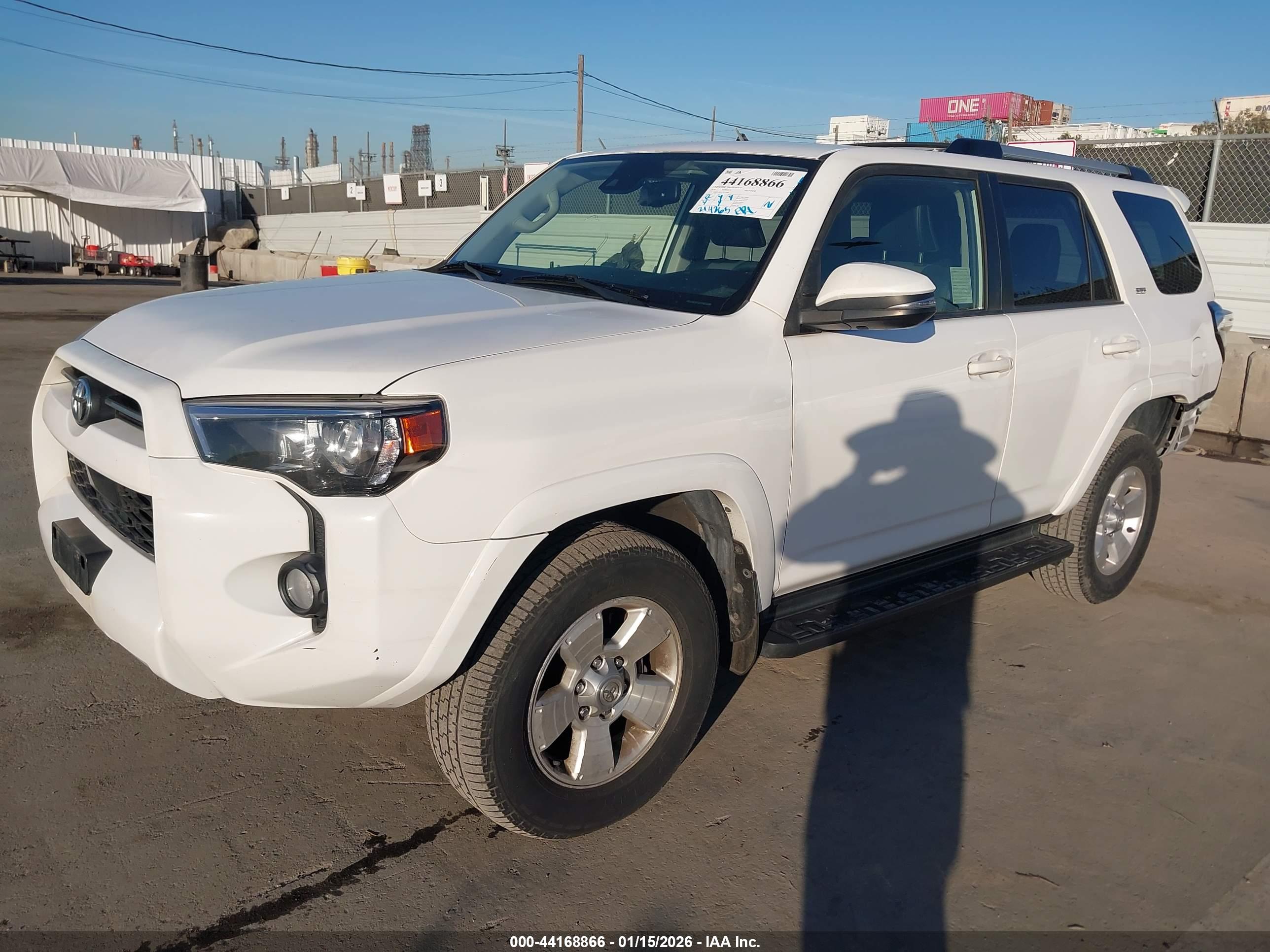 TOYOTA 4RUNNER image 2
