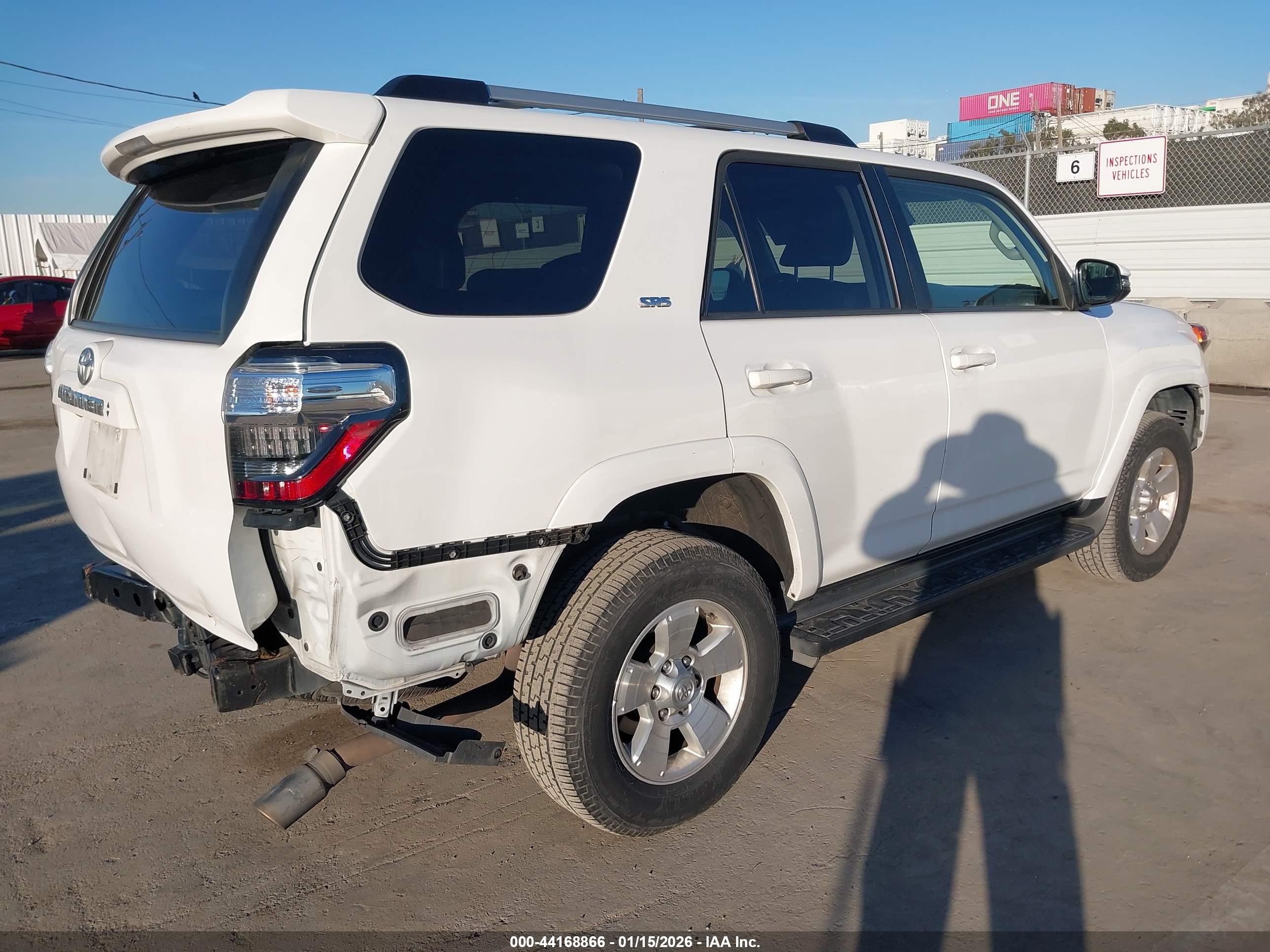 TOYOTA 4RUNNER image 4