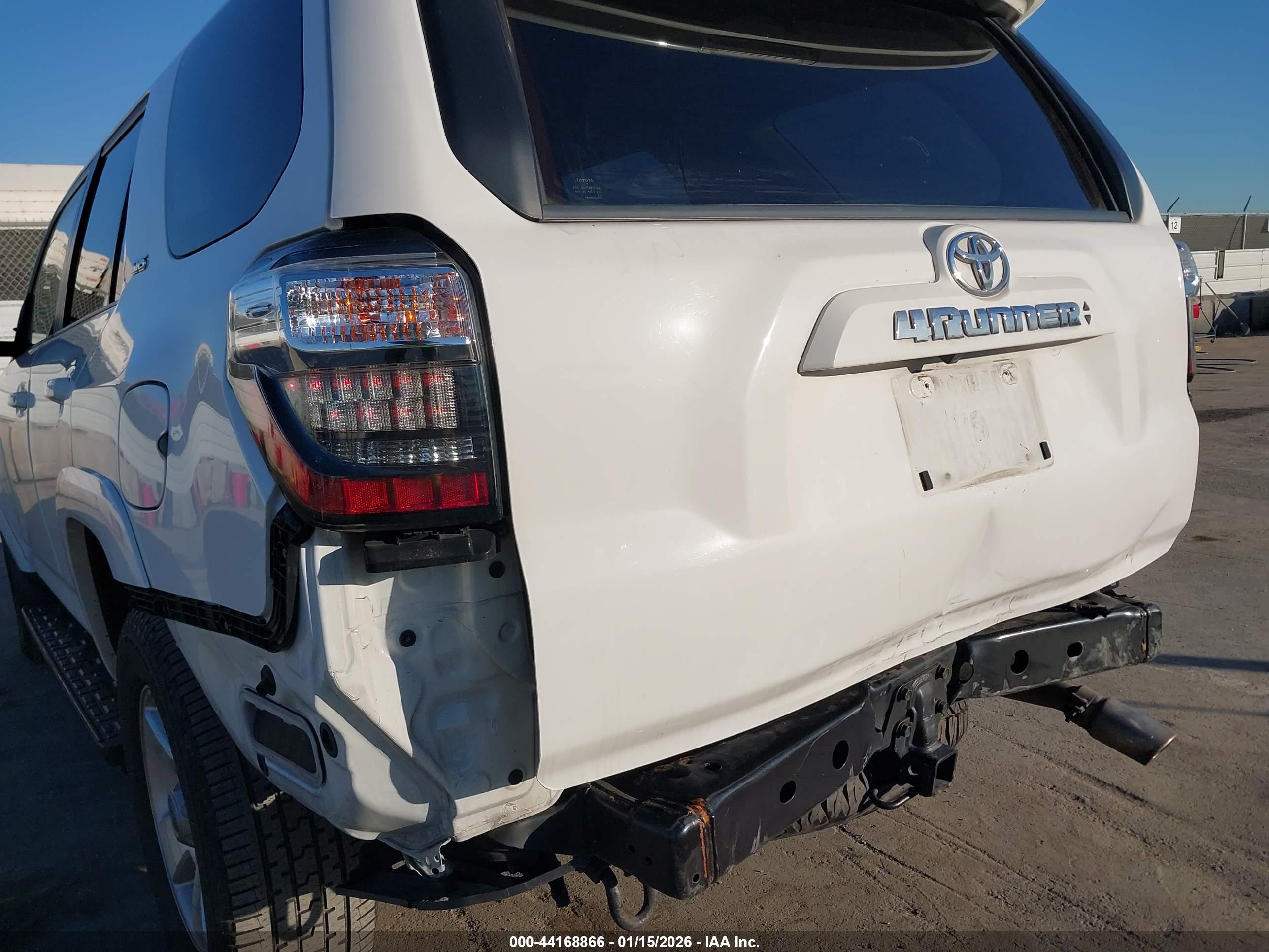 TOYOTA 4RUNNER image 6