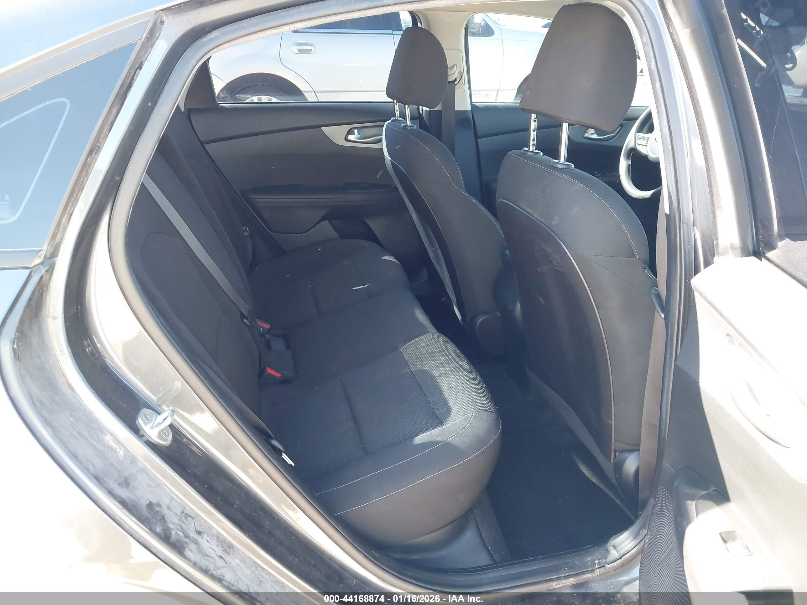 KIA FORTE image 8