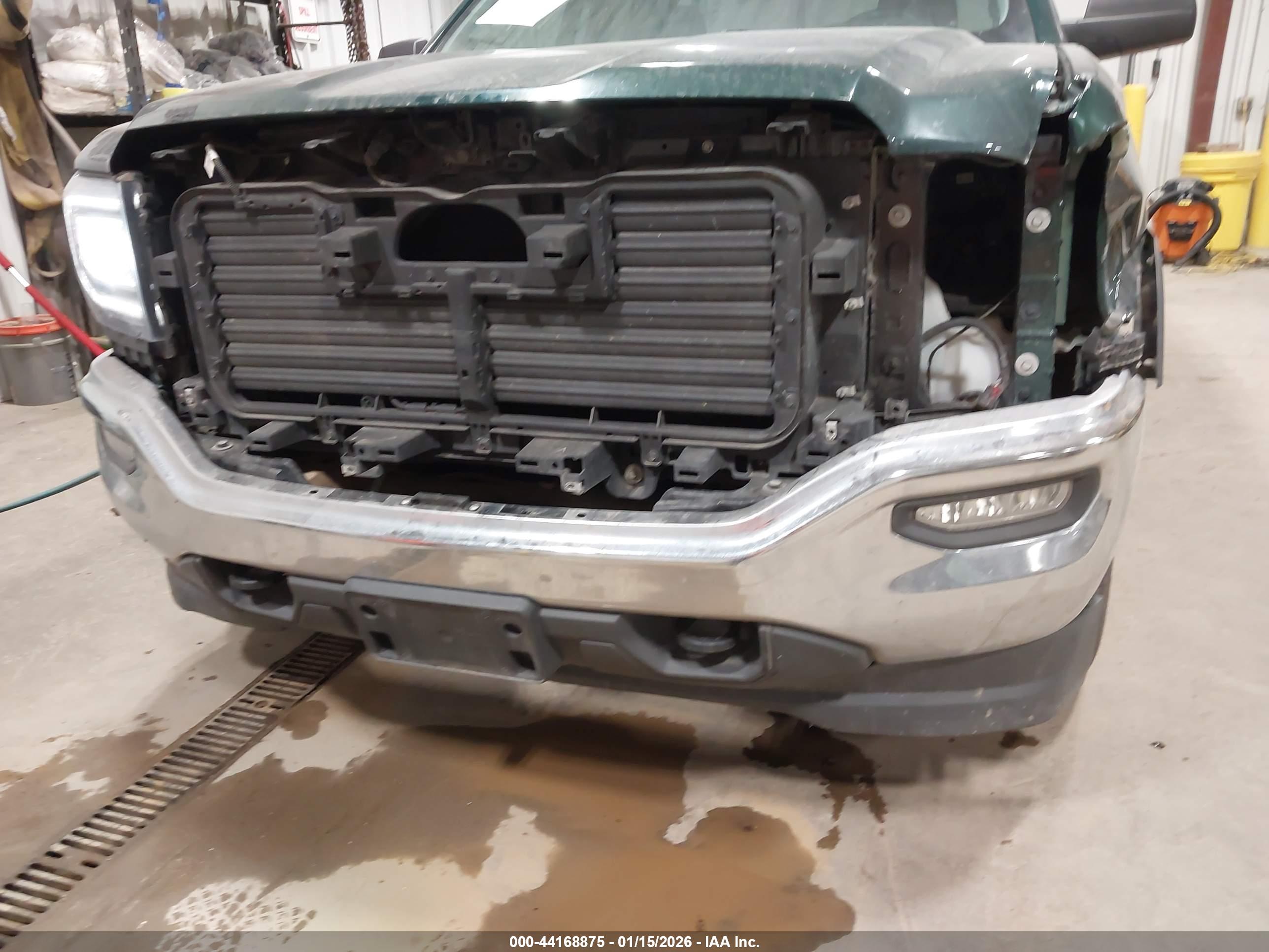 GMC SIERRA image 6