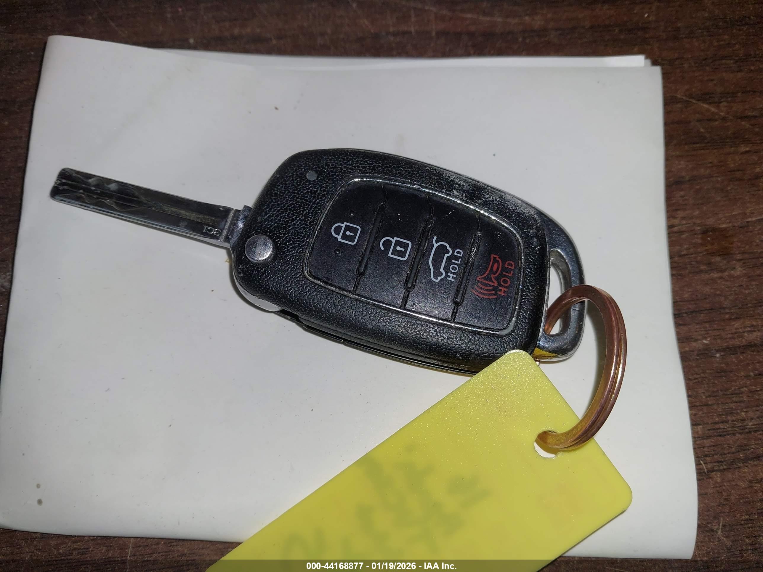 HYUNDAI TUCSON image 11