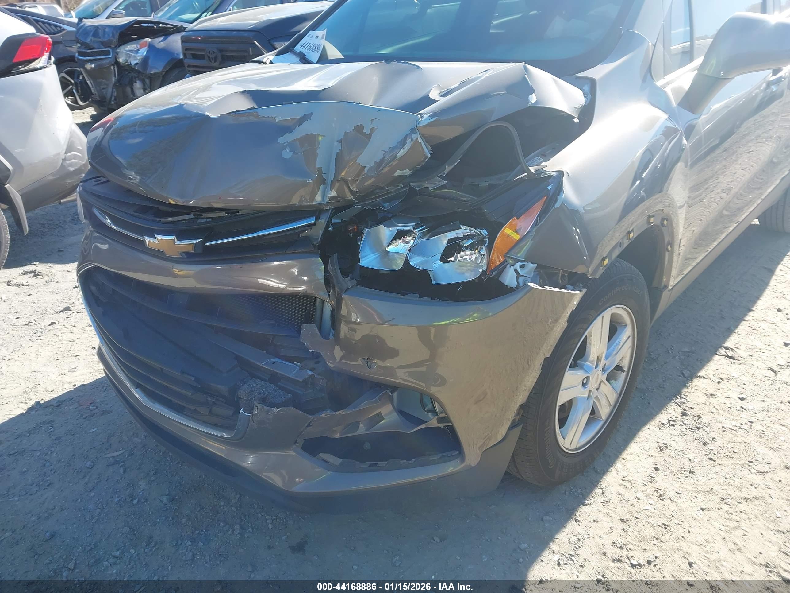 CHEVROLET TRAX image 6