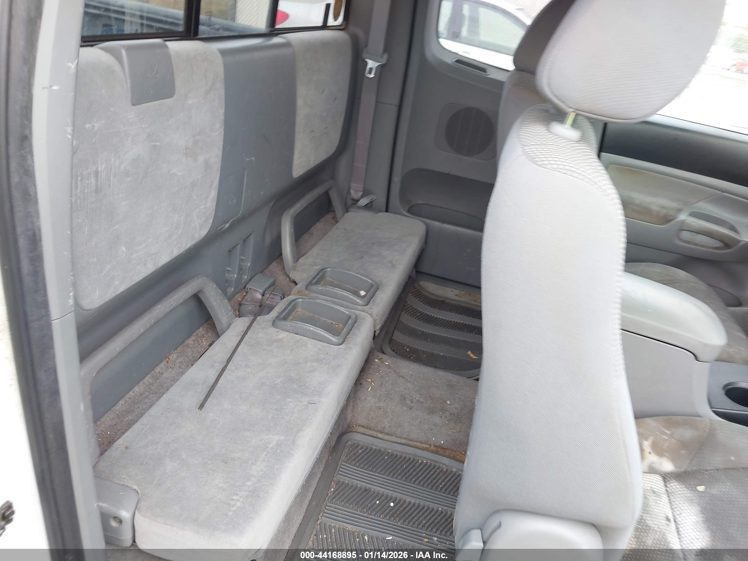 TOYOTA TACOMA image 8