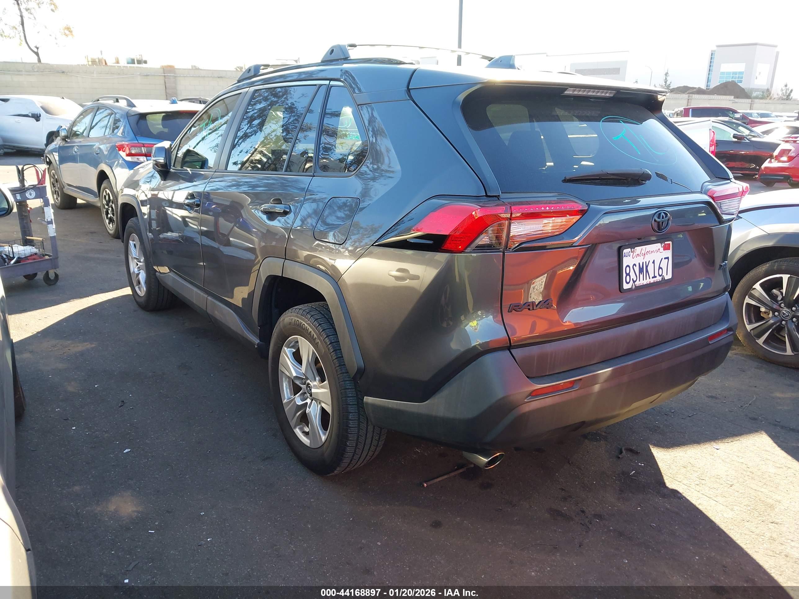 TOYOTA RAV4 image 3