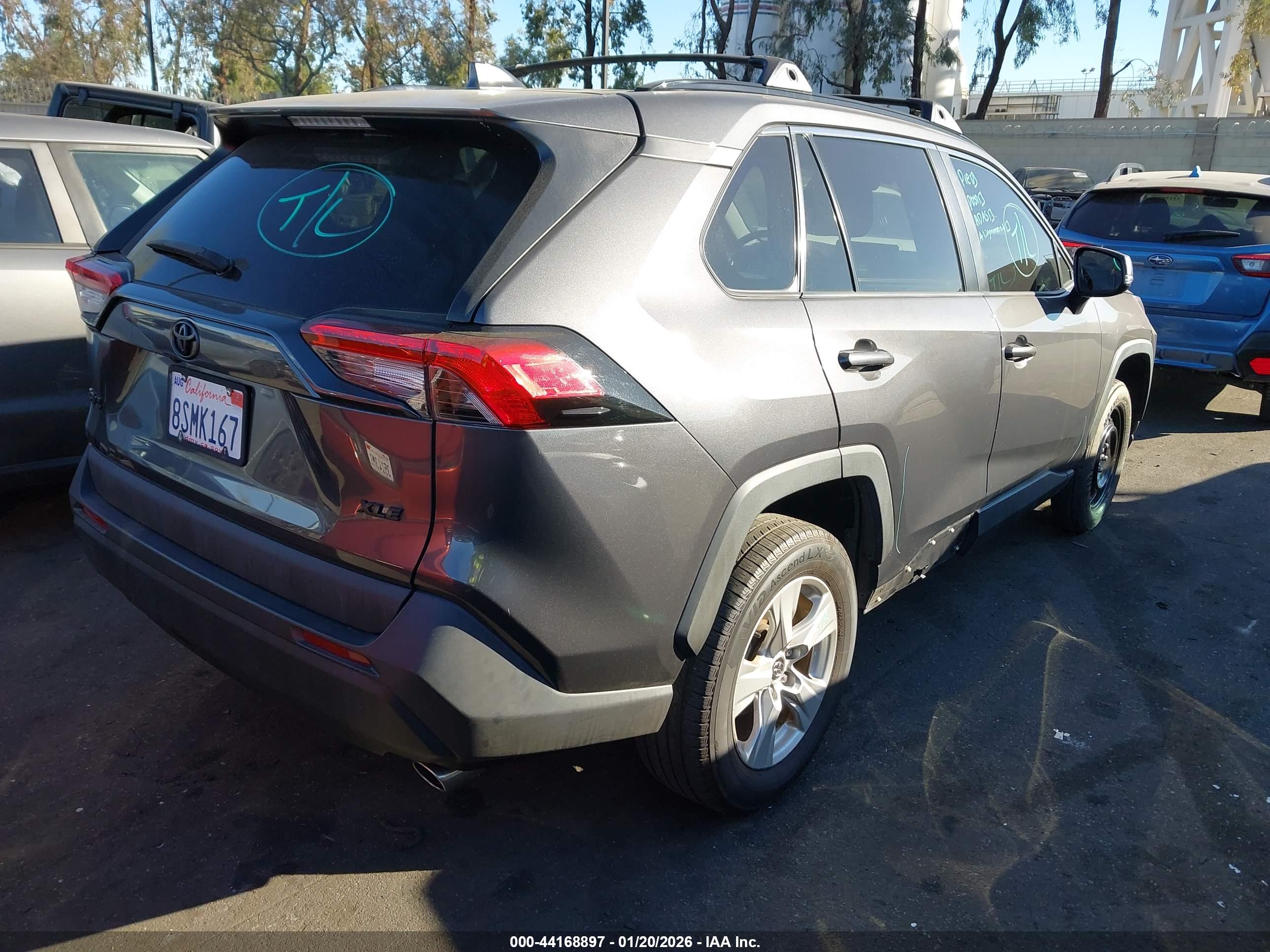 TOYOTA RAV4 image 4
