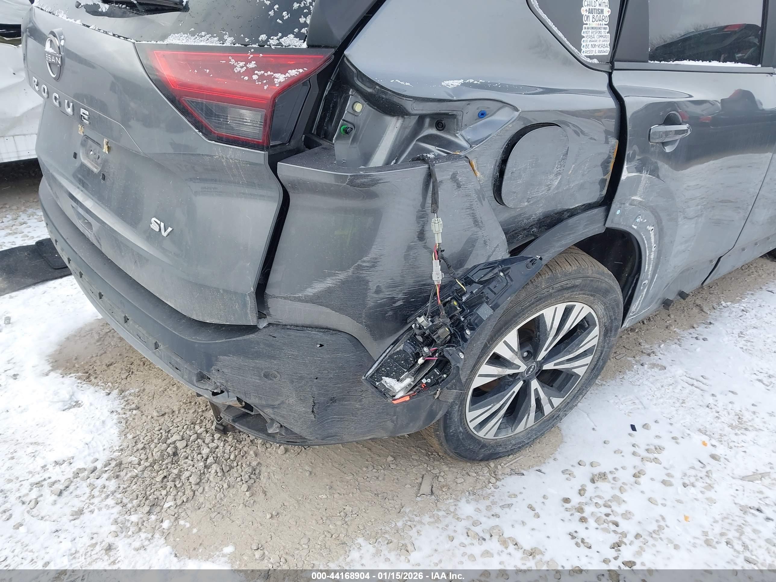 NISSAN ROGUE image 6