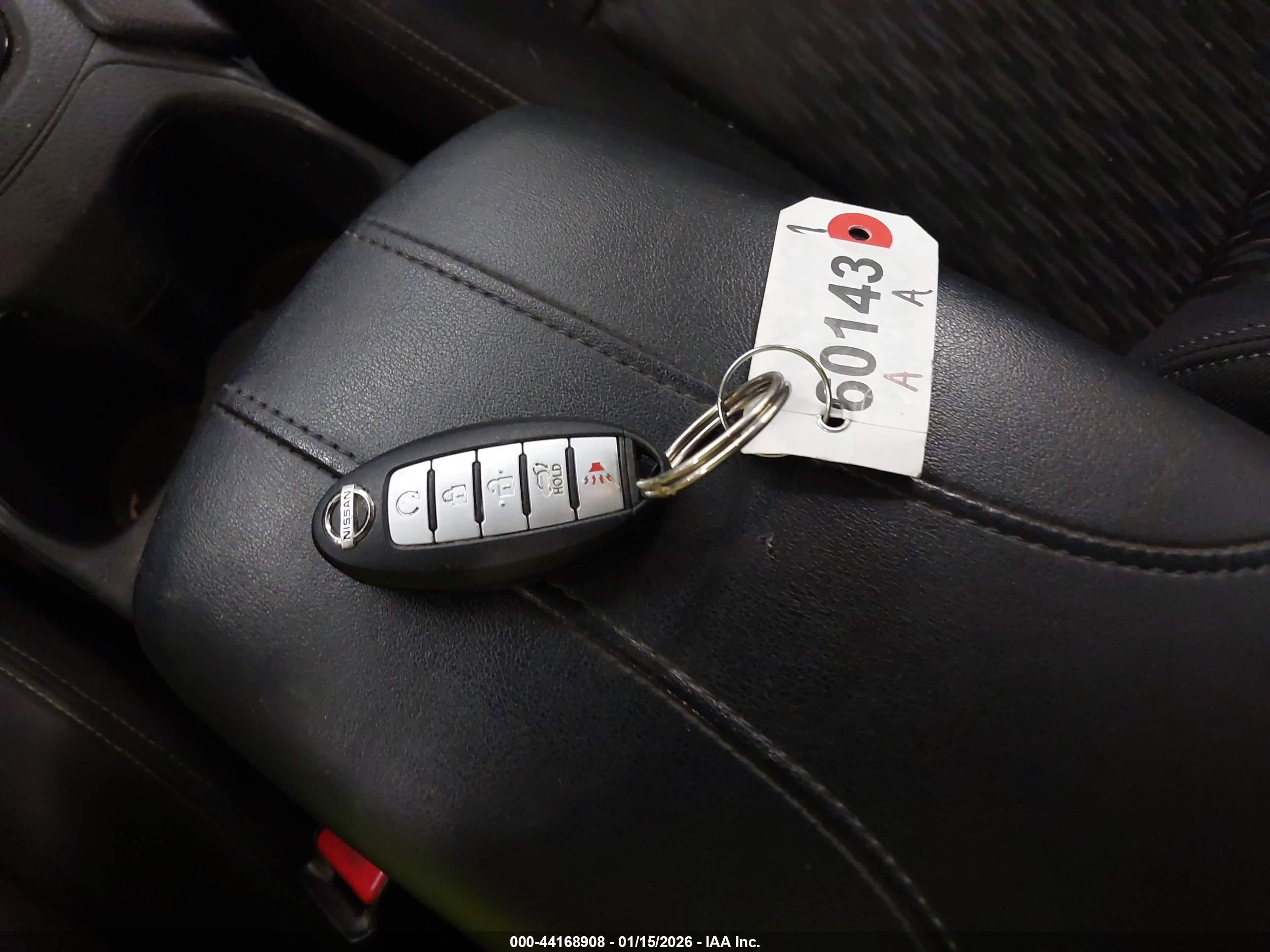 NISSAN ROGUE image 11