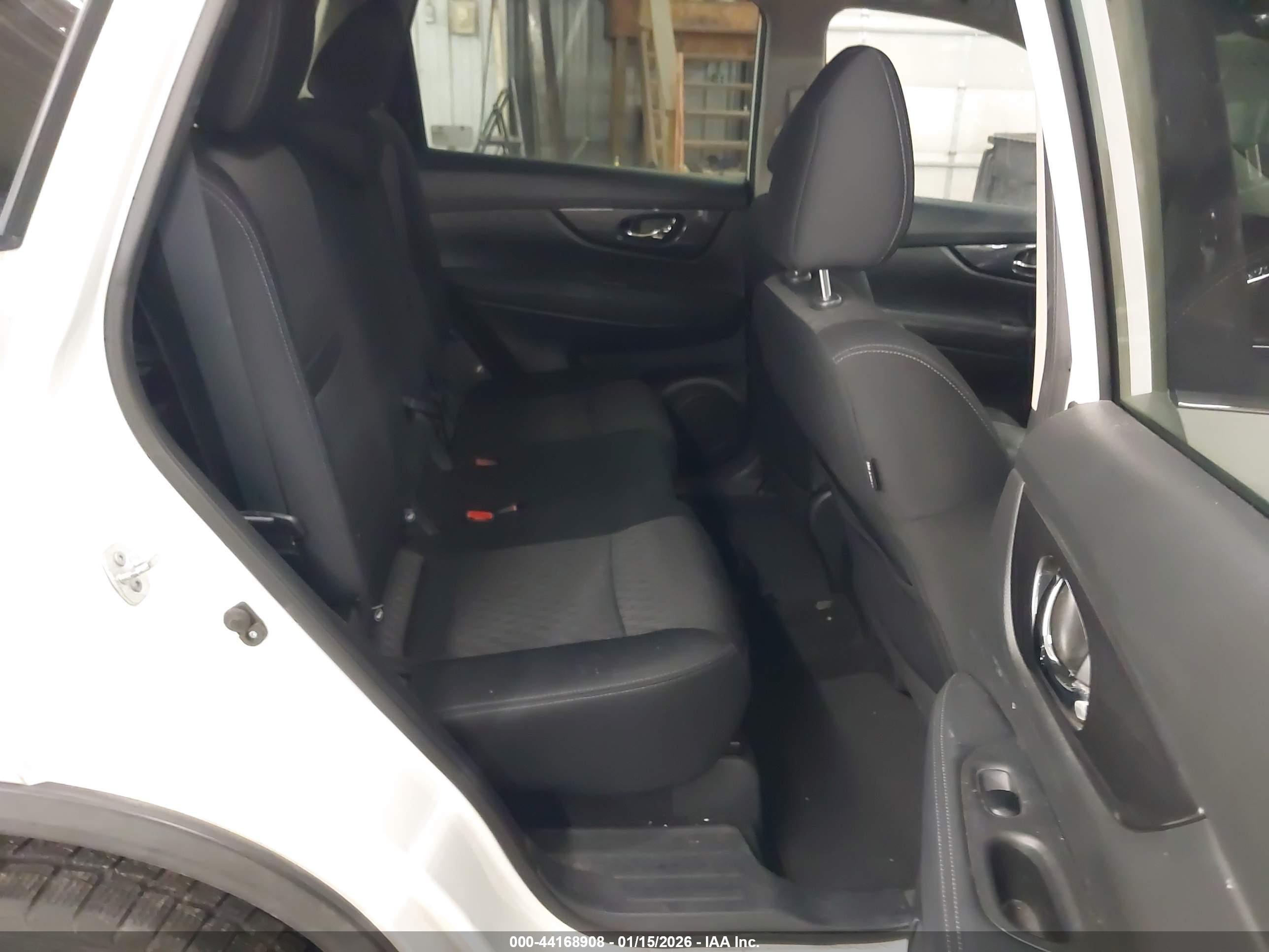 NISSAN ROGUE image 8