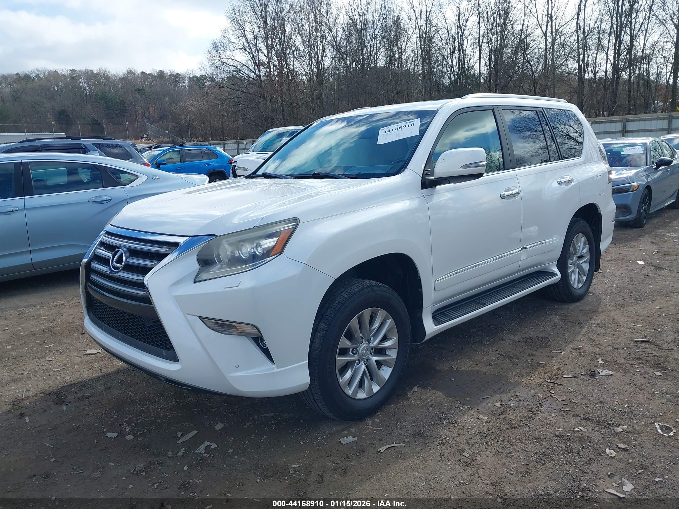 LEXUS GX image 2