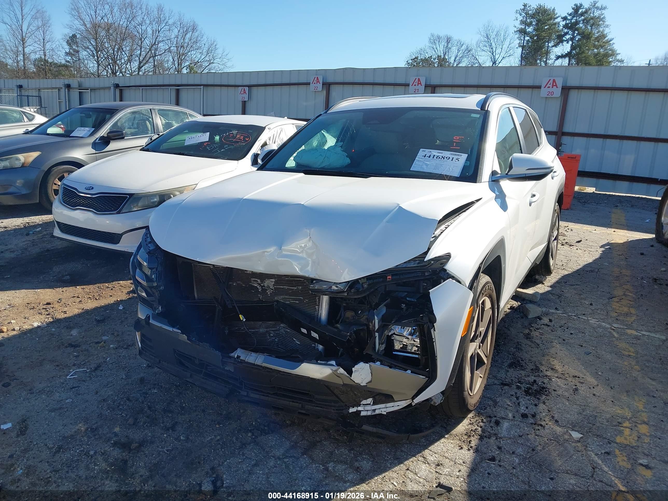 HYUNDAI TUCSON image 2