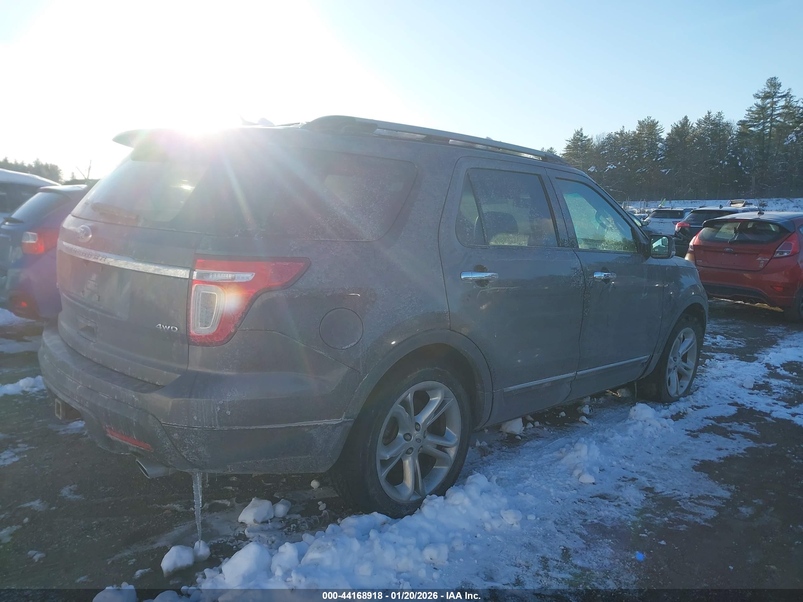 FORD EXPLORER image 4