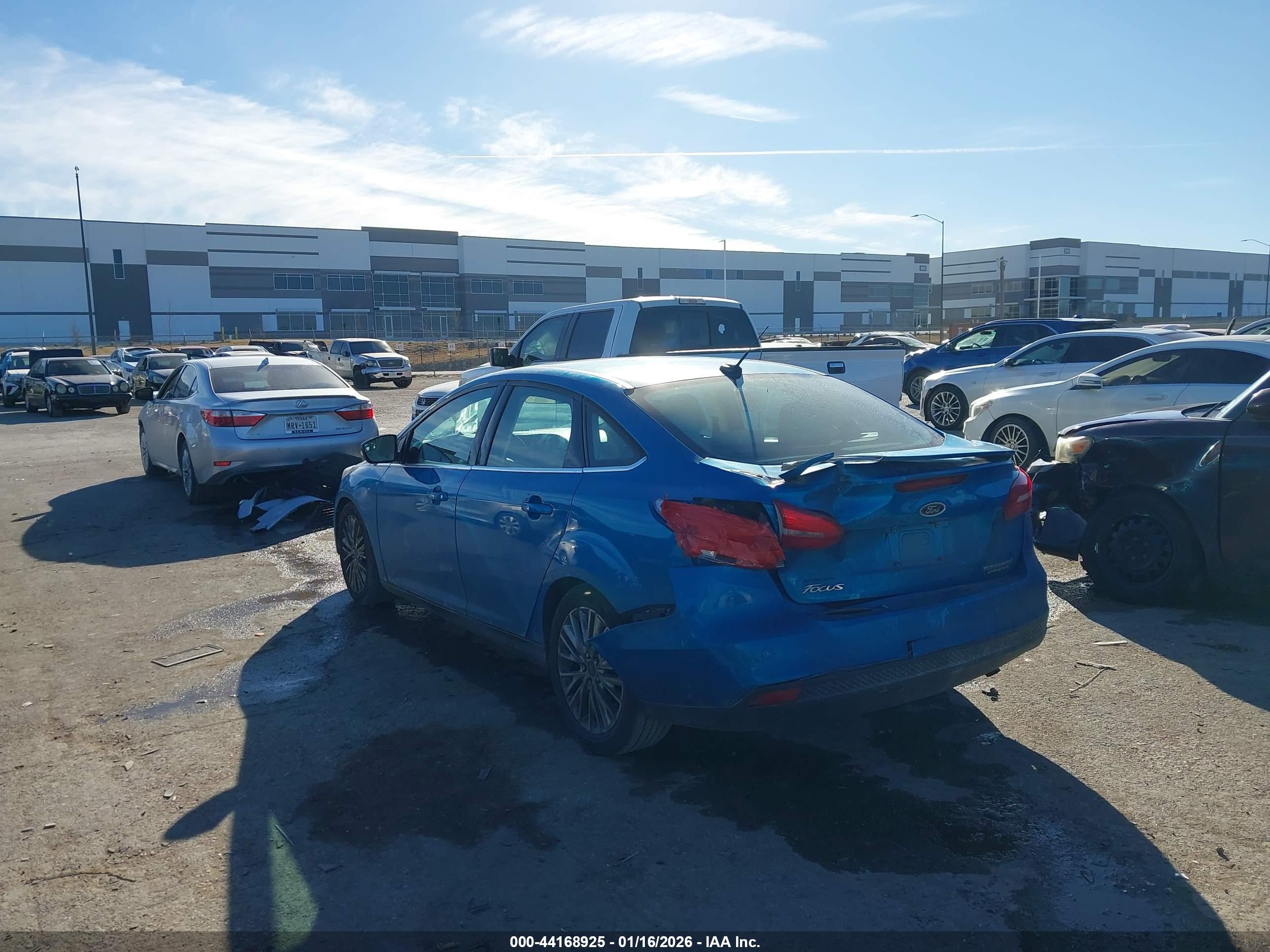 FORD FOCUS image 3