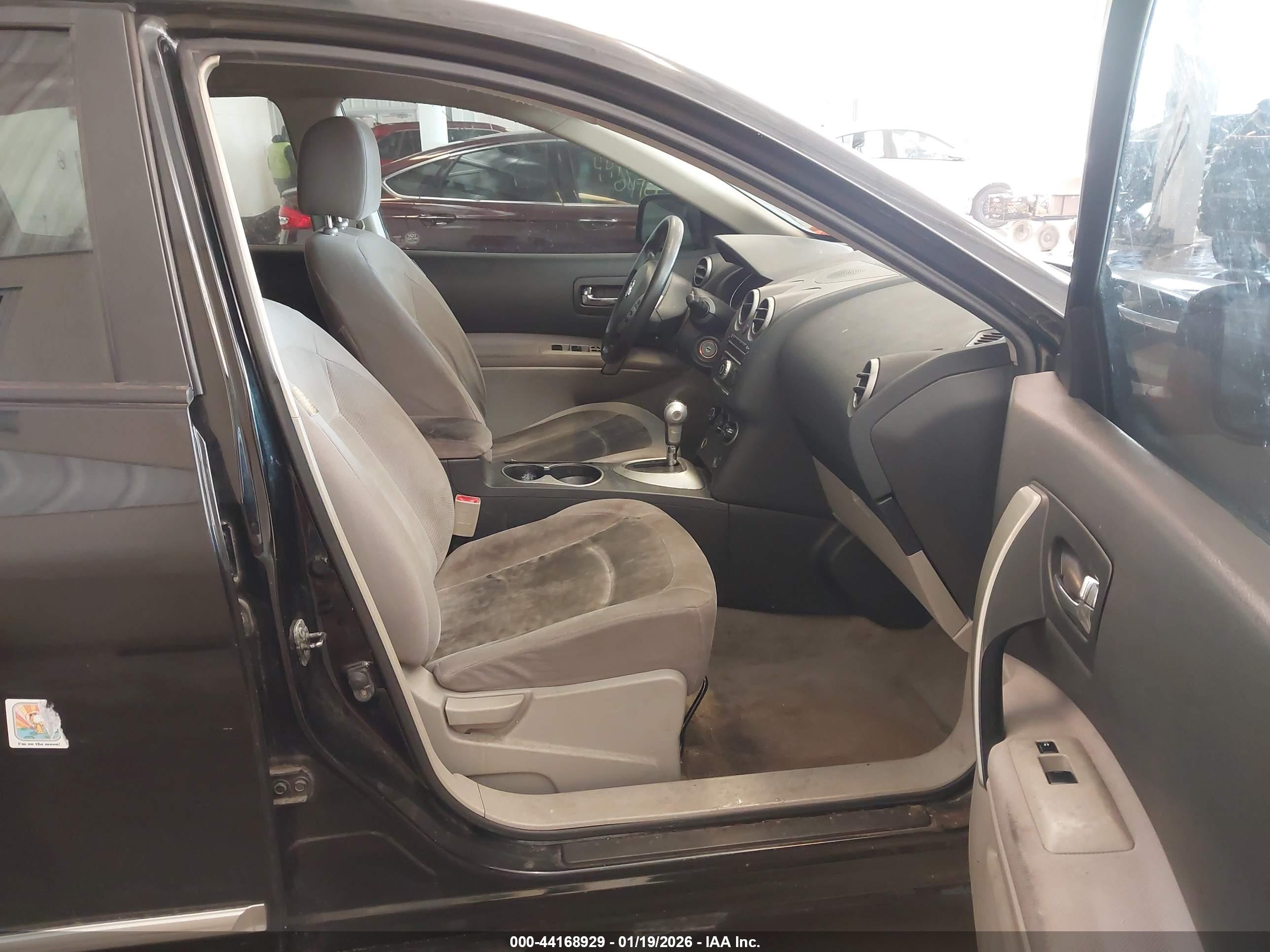 NISSAN ROGUE image 5