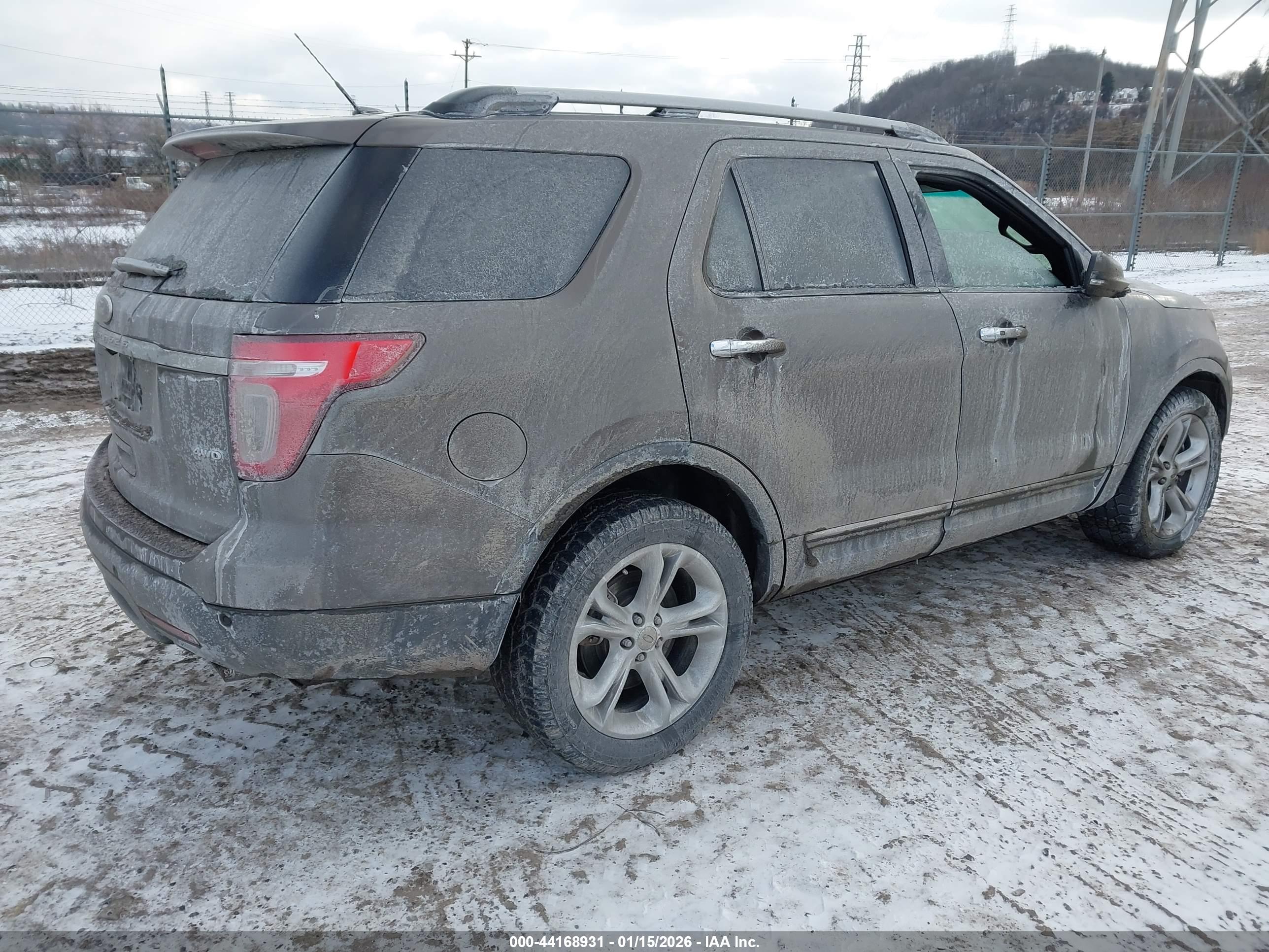 FORD EXPLORER image 4