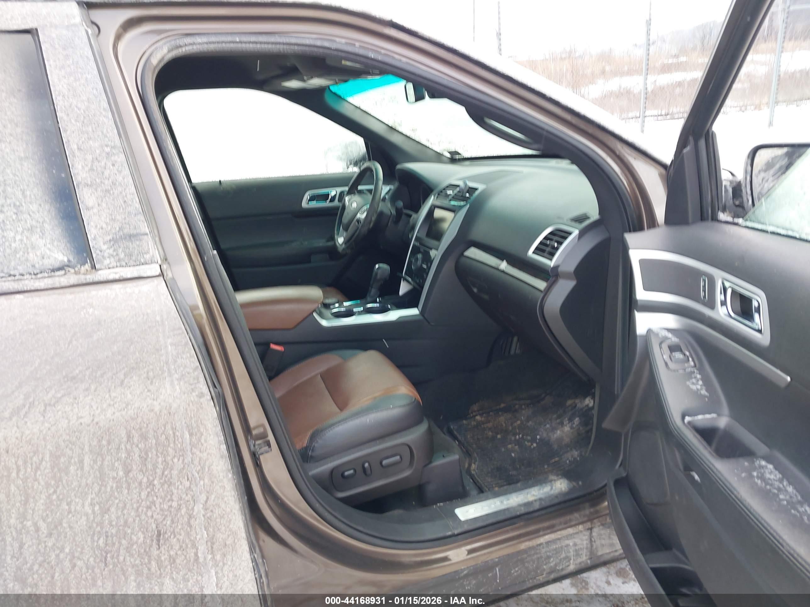 FORD EXPLORER image 5