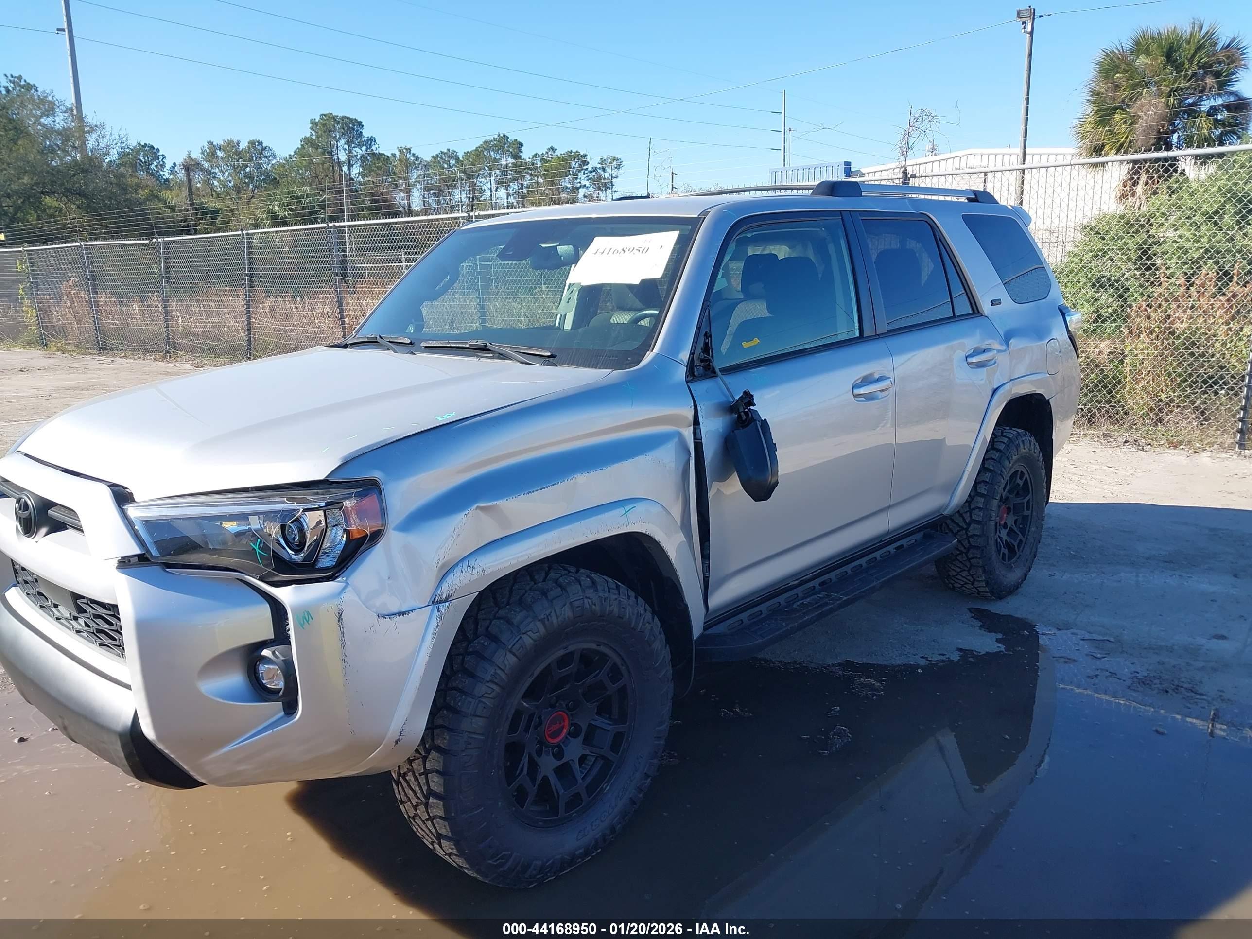 TOYOTA 4RUNNER image 6