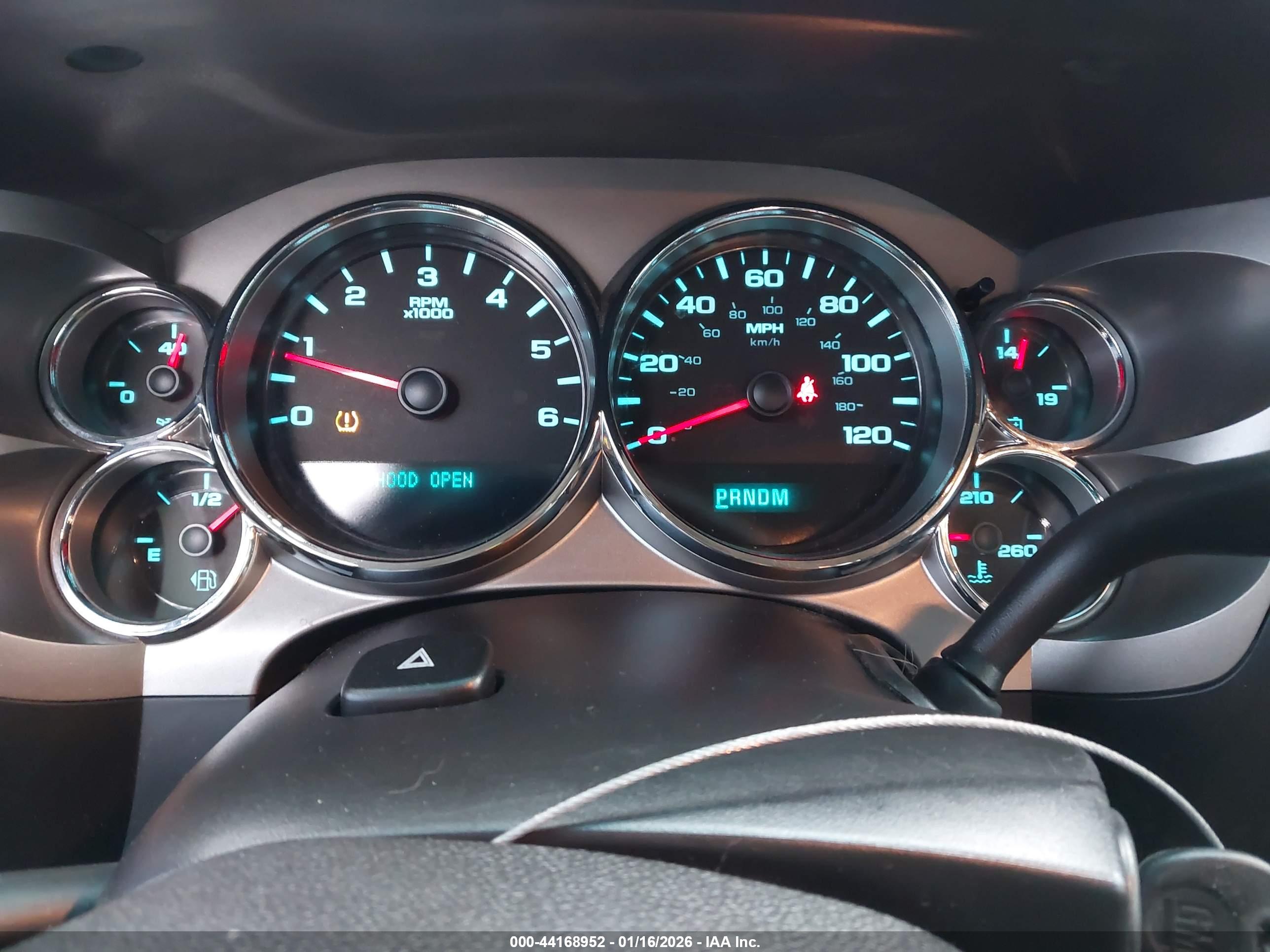 CHEVROLET SILVERADO image 7