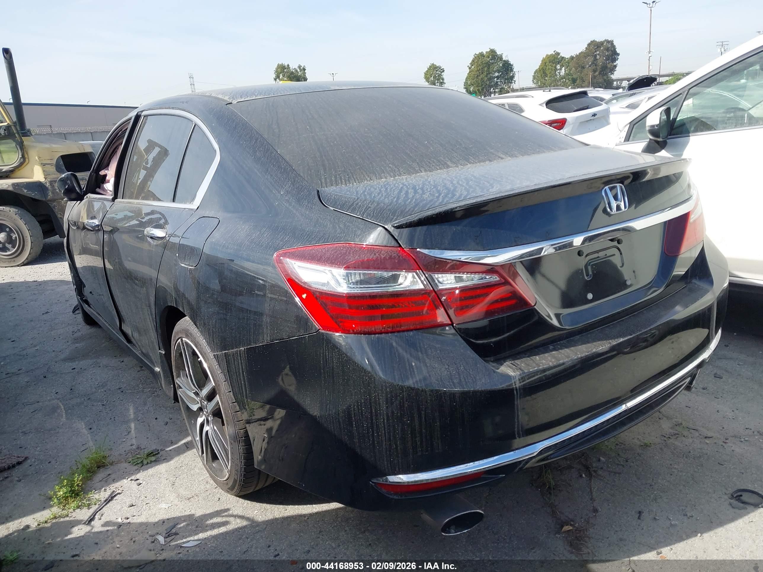 HONDA ACCORD image 3