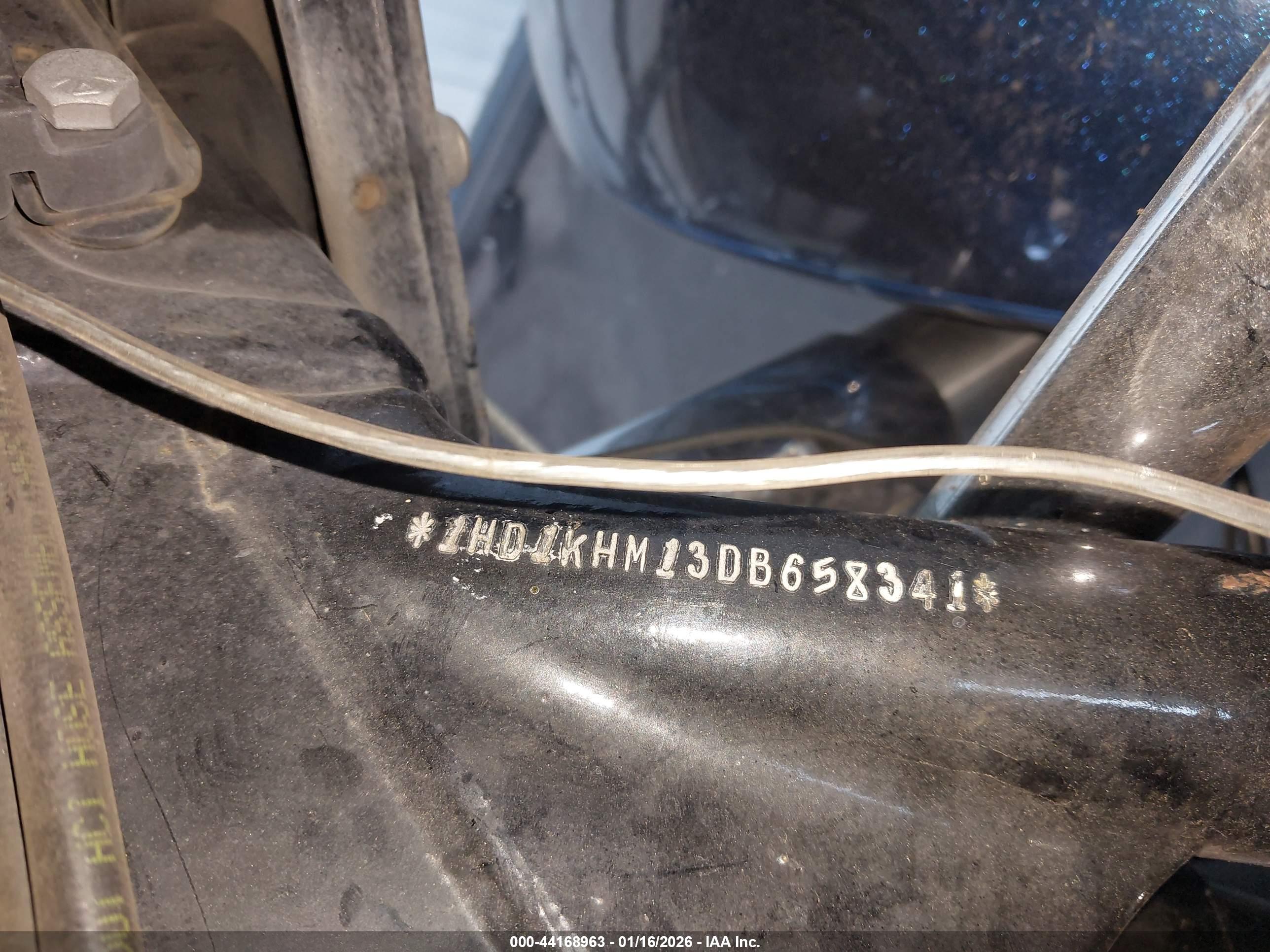 HARLEY-DAVIDSON FLTRX image 10
