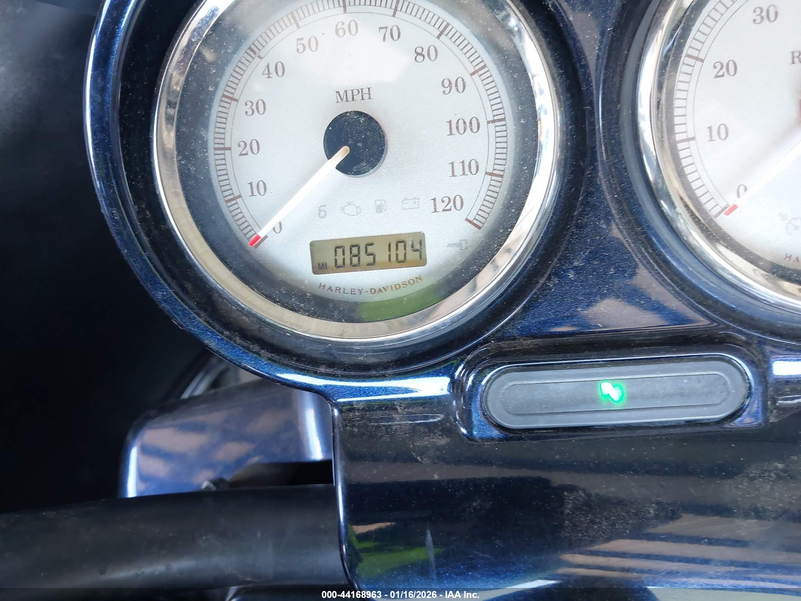 HARLEY-DAVIDSON FLTRX image 7