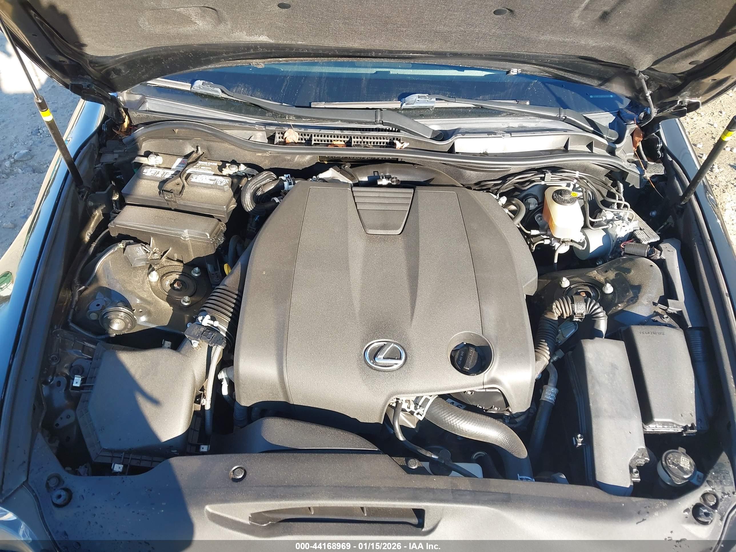 LEXUS IS image 10