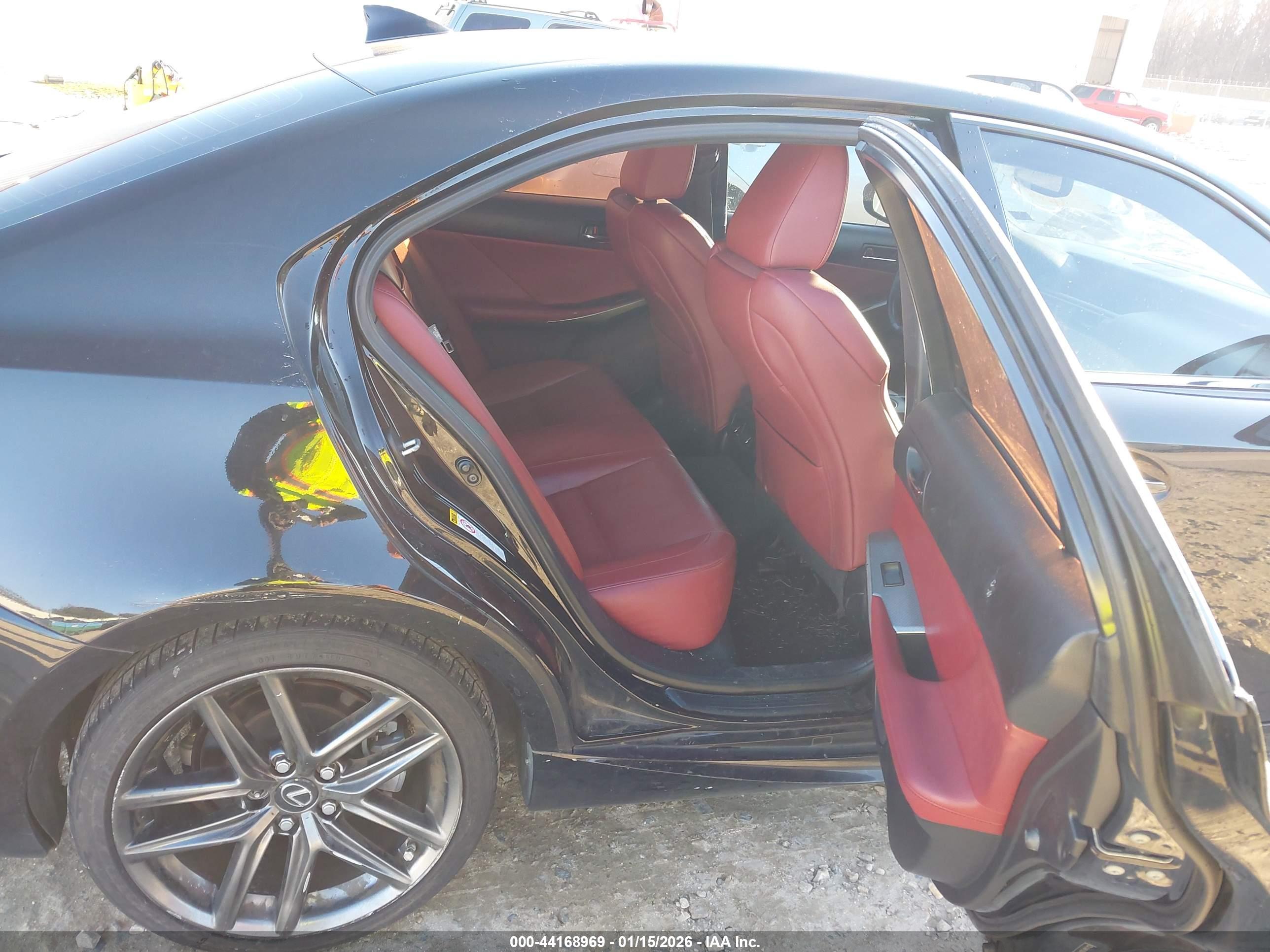 LEXUS IS image 8