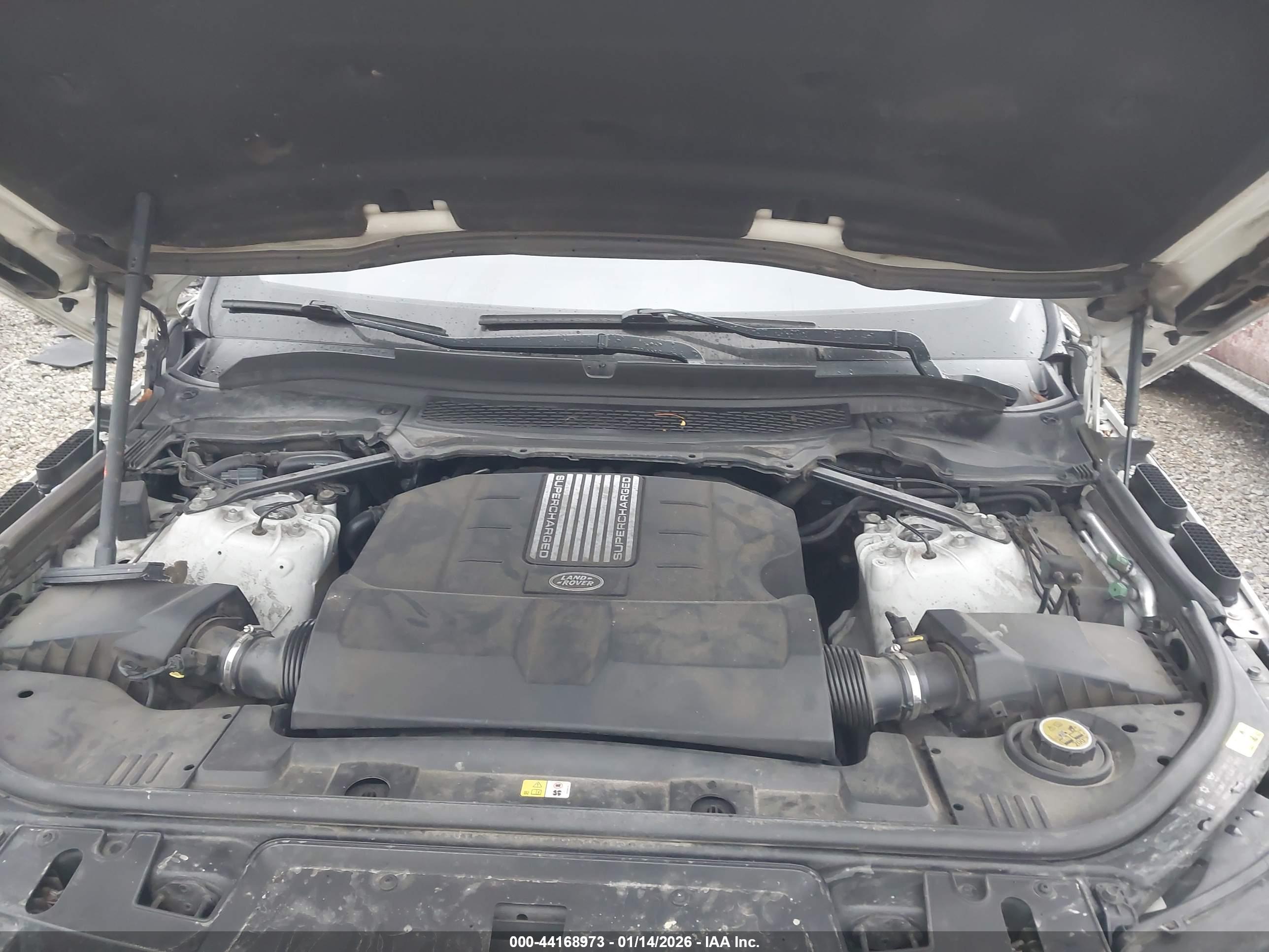 LAND ROVER image 10