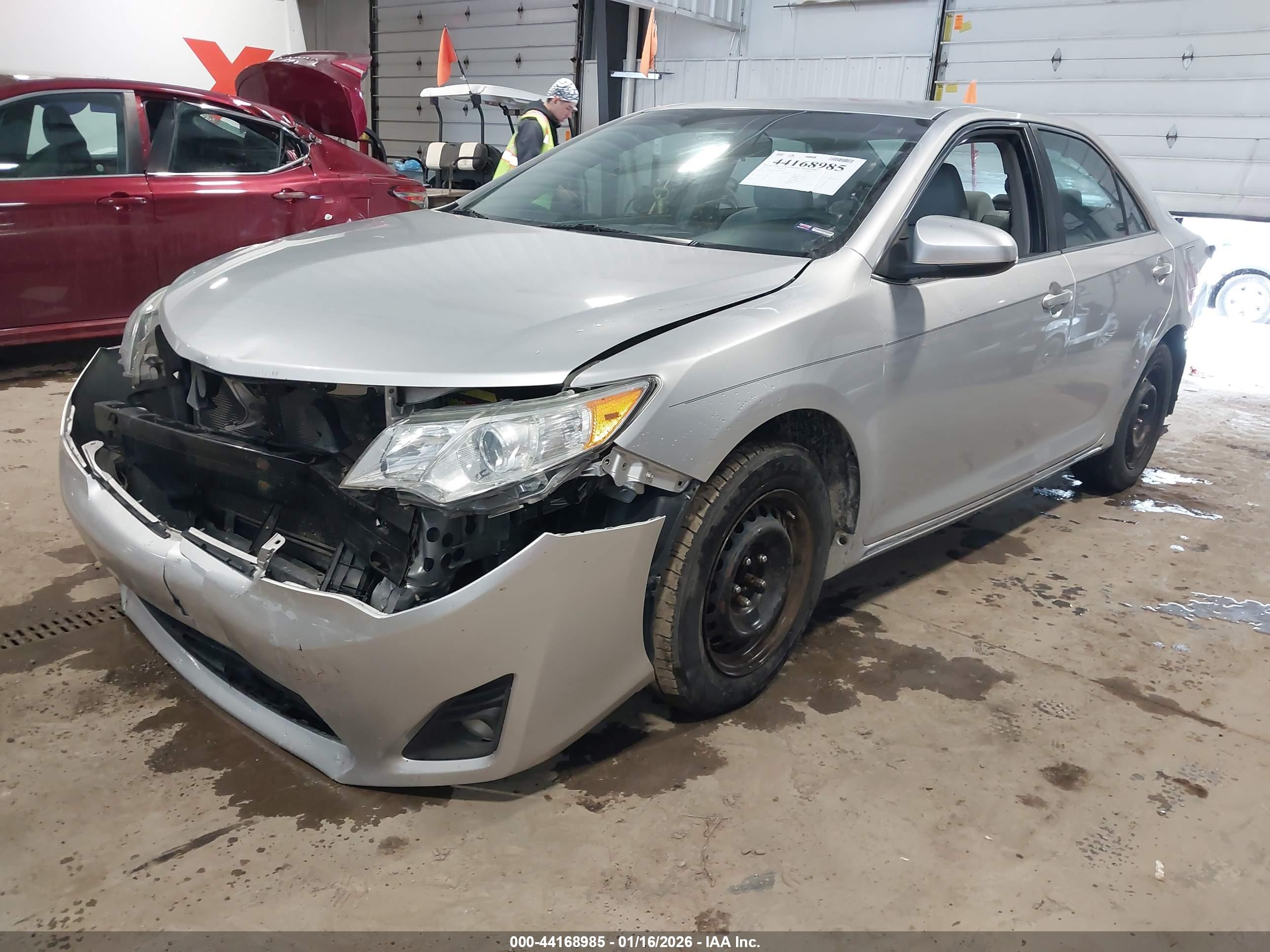 TOYOTA CAMRY image 2