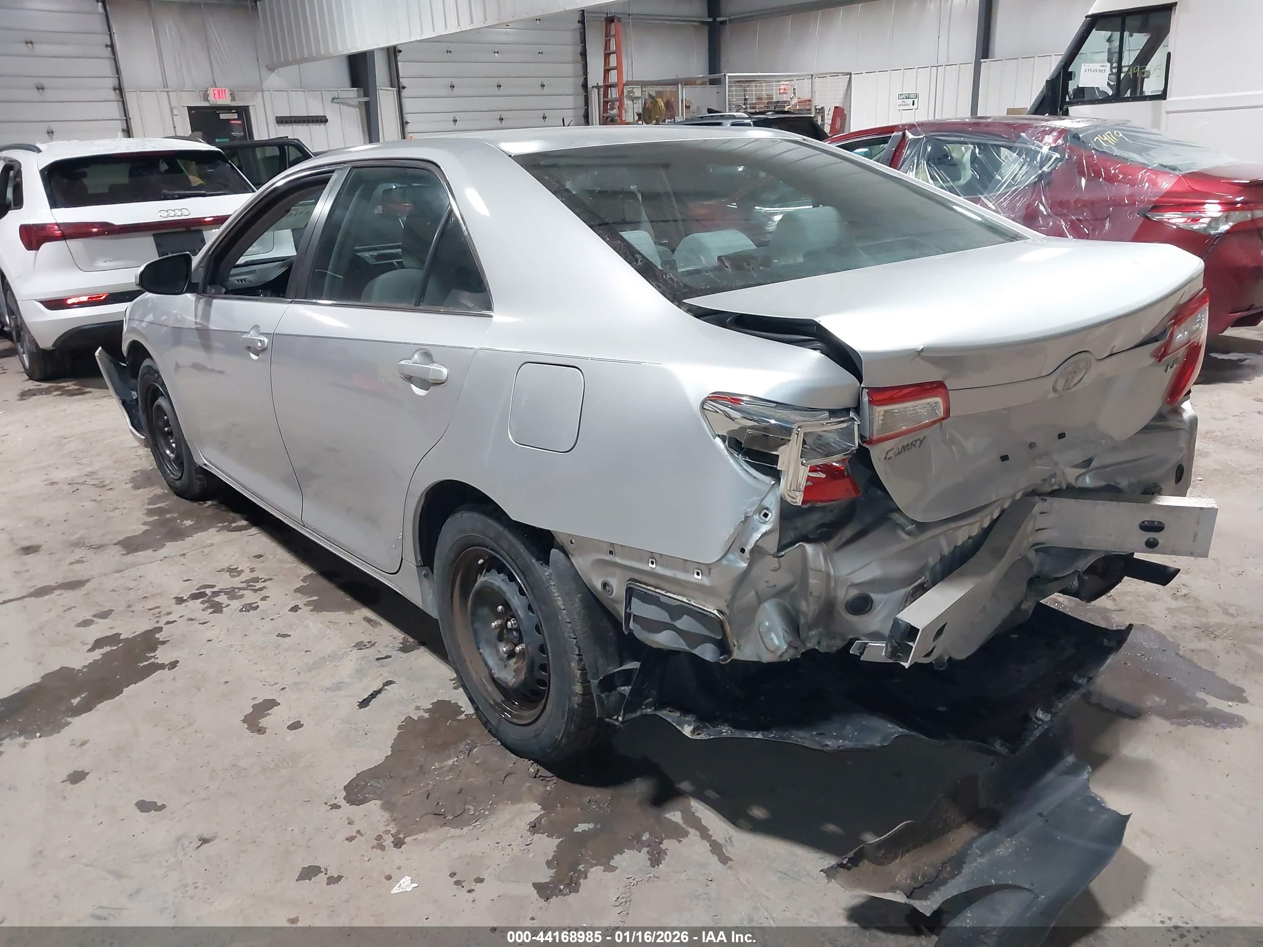 TOYOTA CAMRY image 3