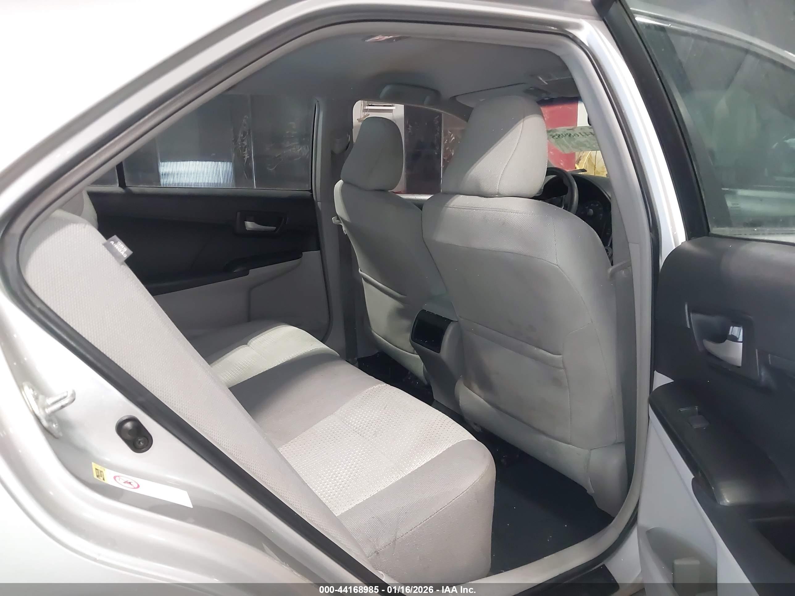 TOYOTA CAMRY image 8