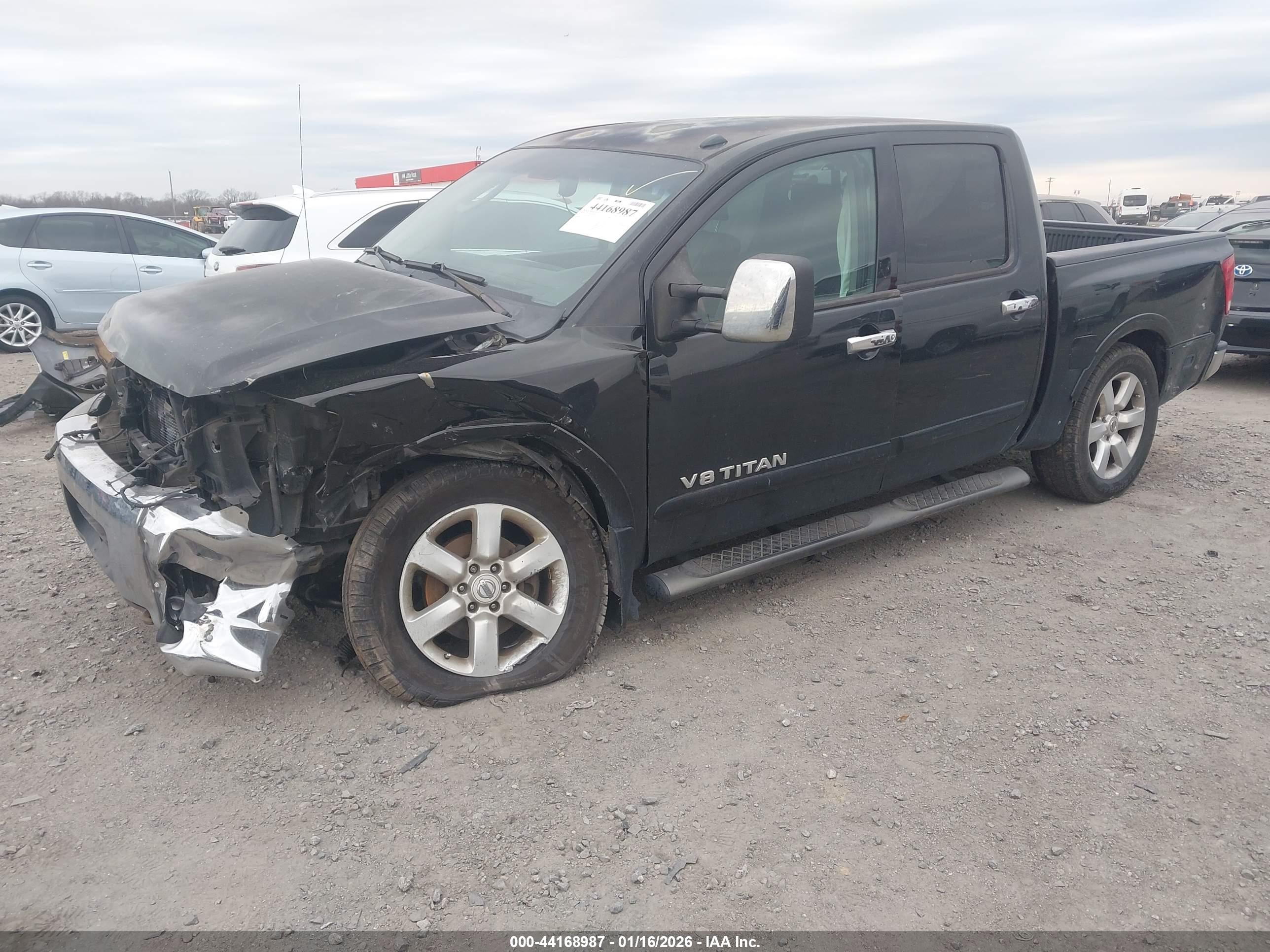 NISSAN TITAN image 2