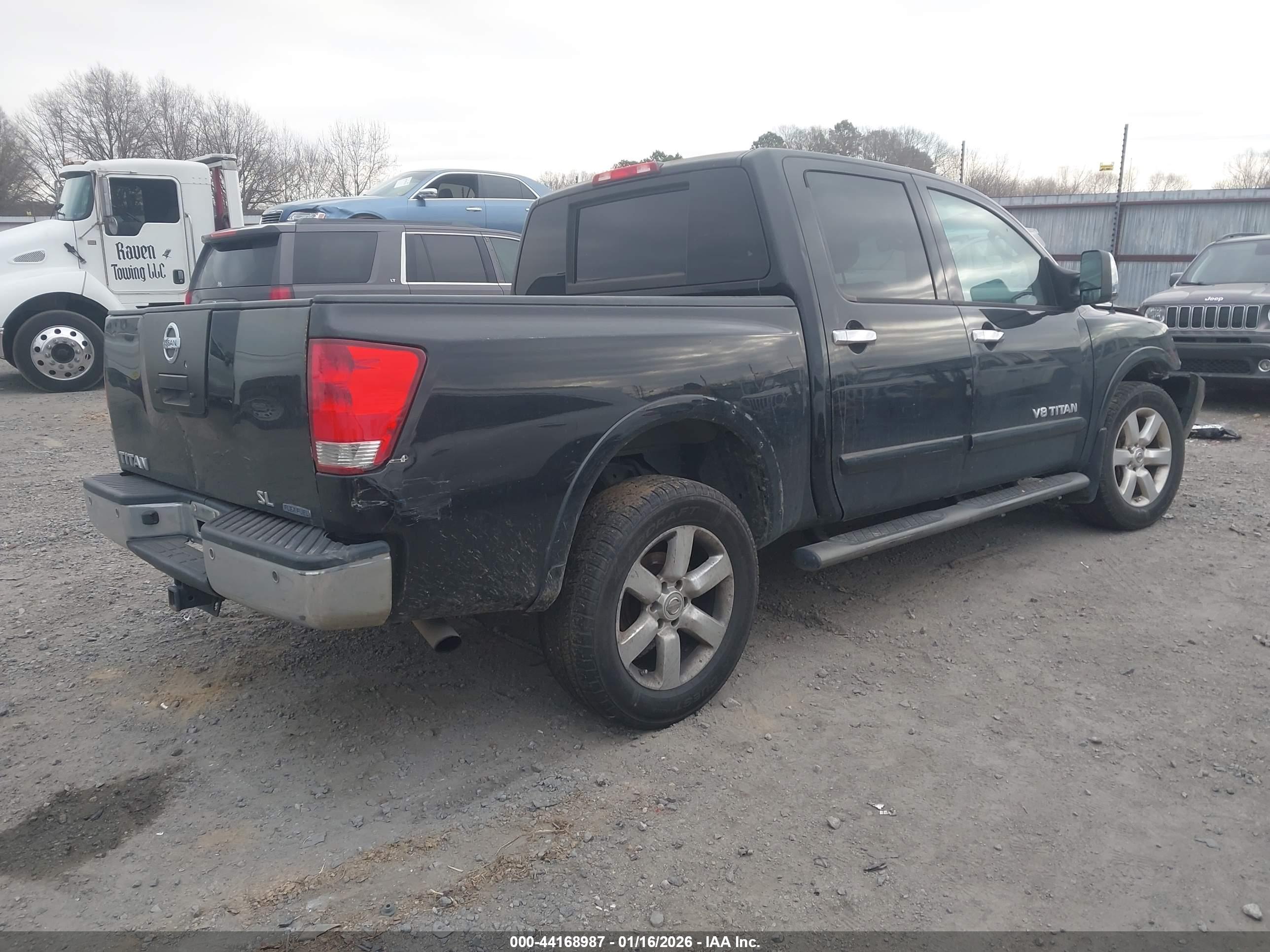 NISSAN TITAN image 4