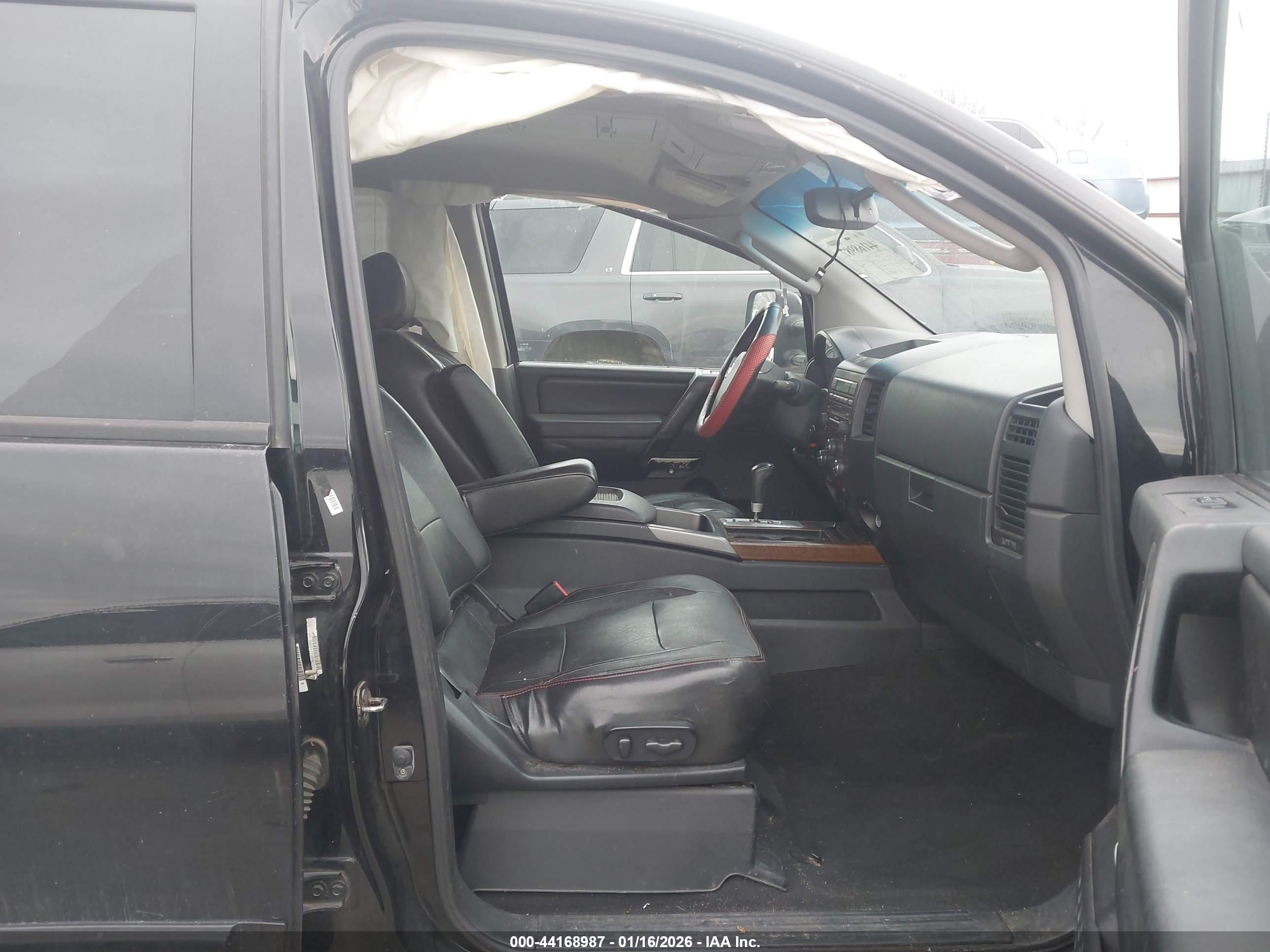 NISSAN TITAN image 5