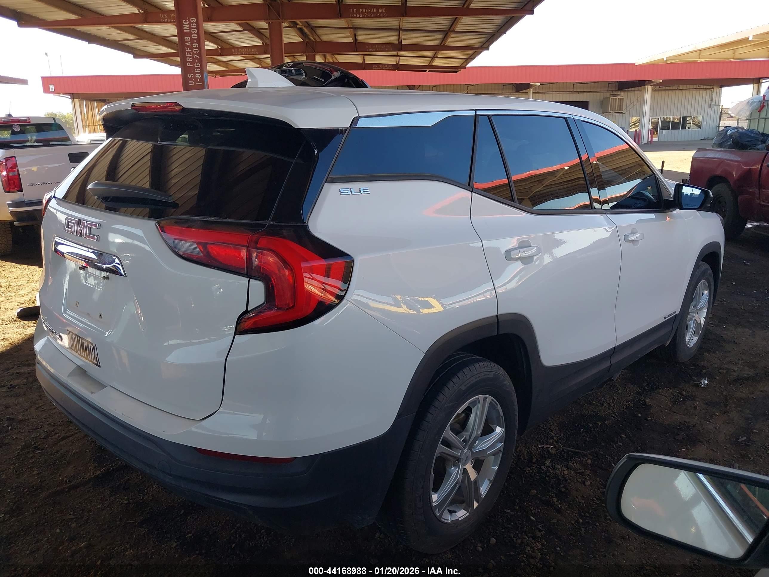 GMC TERRAIN image 4